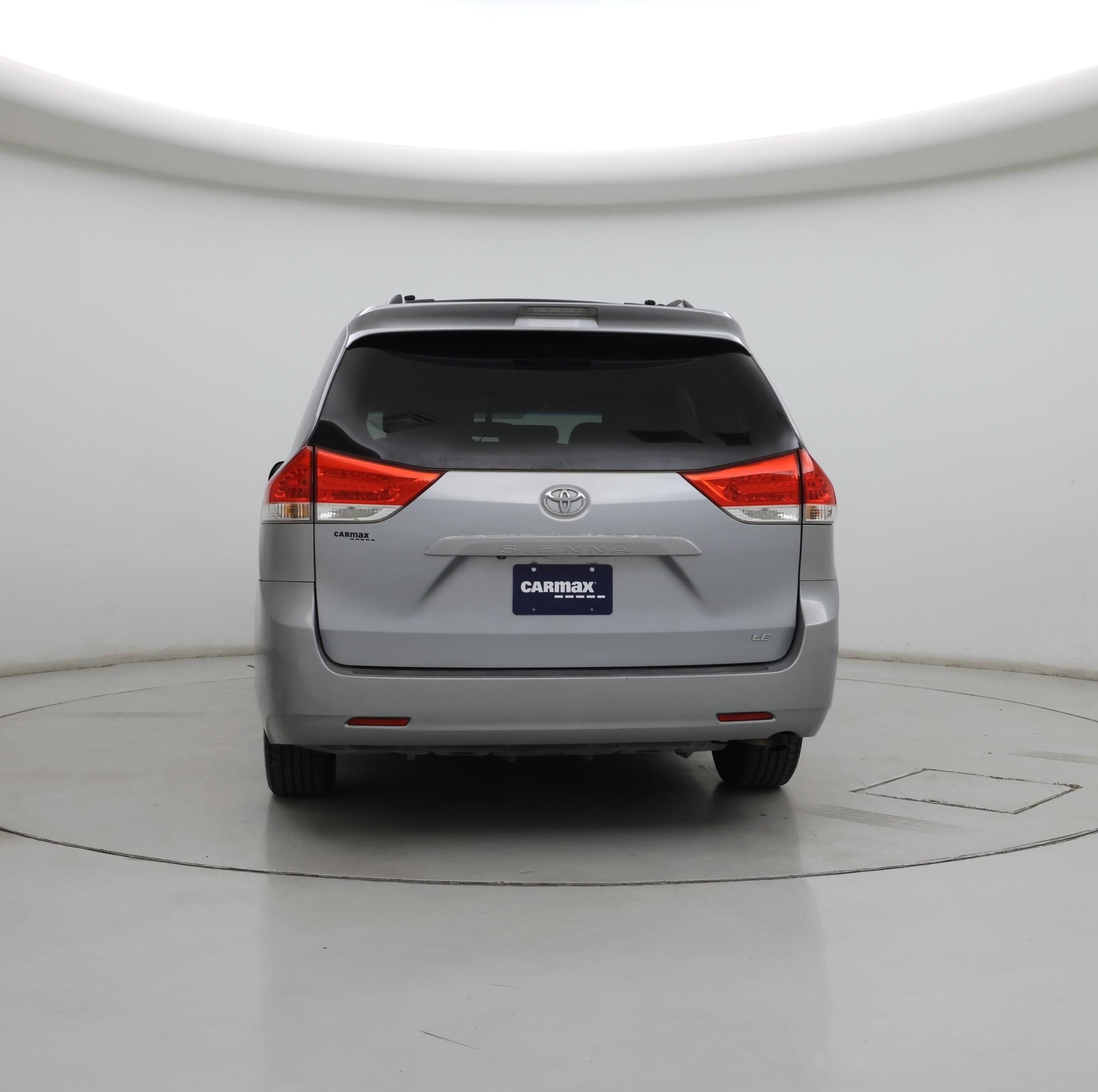 Thumbnail: 2014 Toyota Sienna - 6