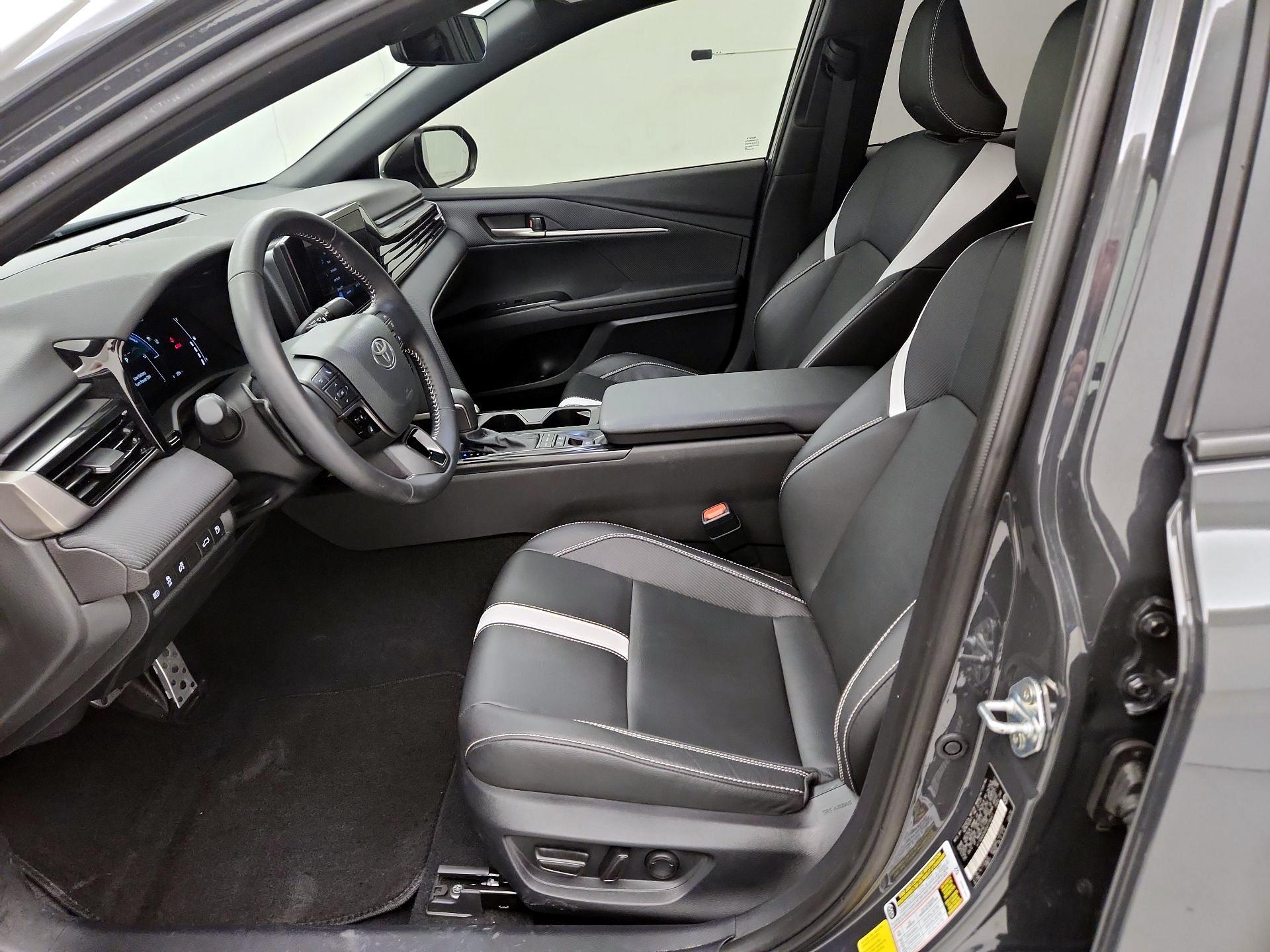 Thumbnail: 2025 Toyota Camry - 11