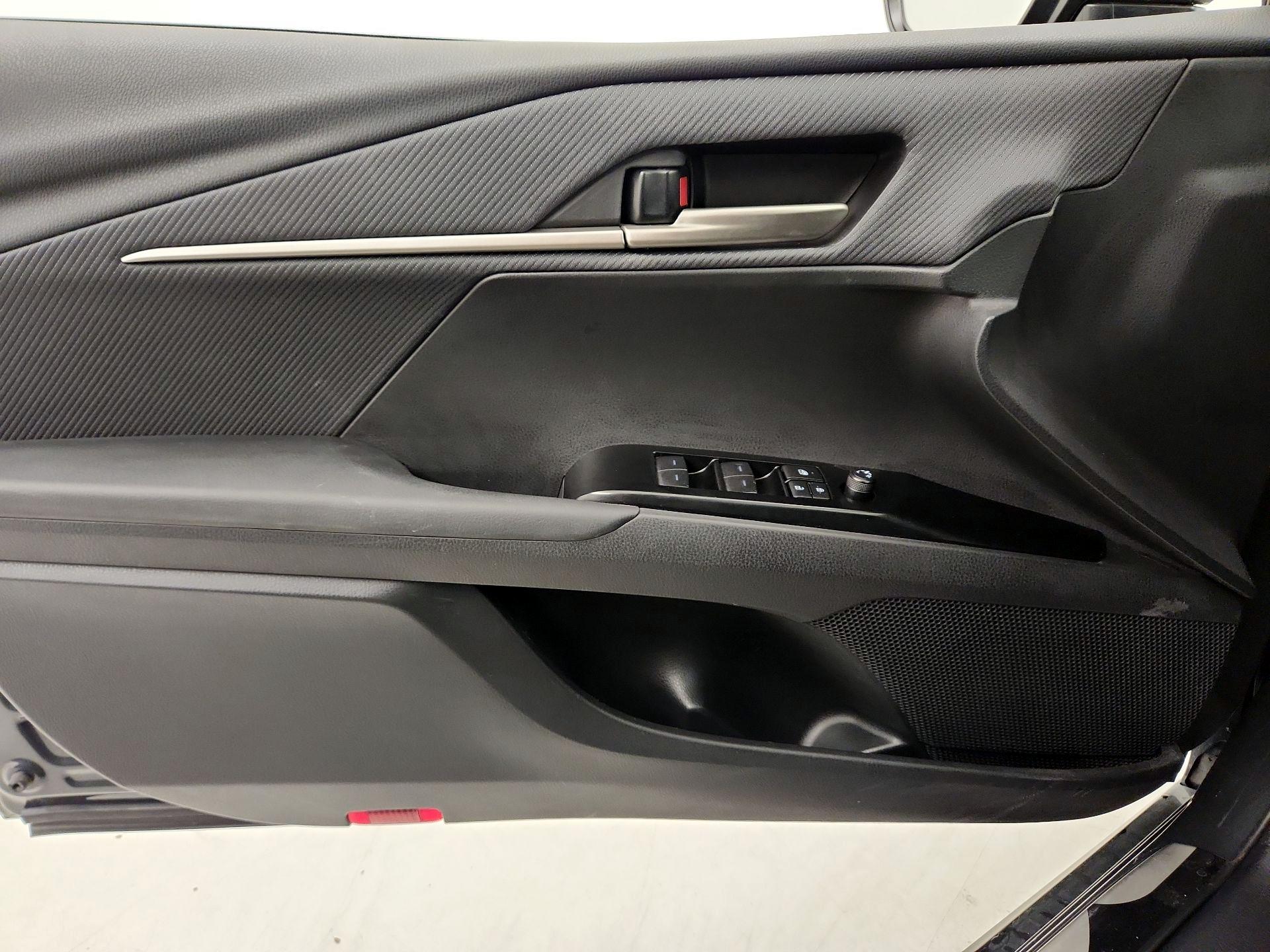 Thumbnail: 2025 Toyota Camry - 12