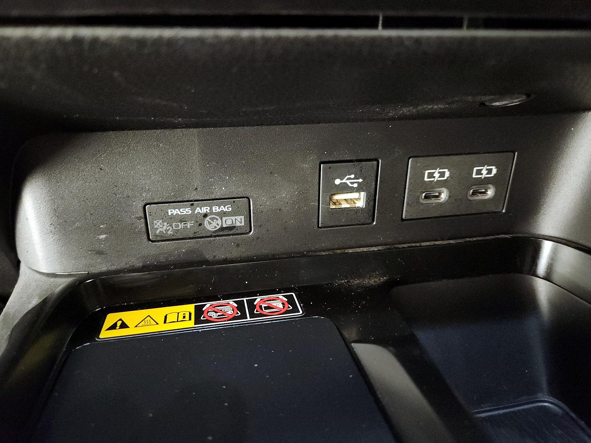 Thumbnail: 2025 Toyota Camry - 18