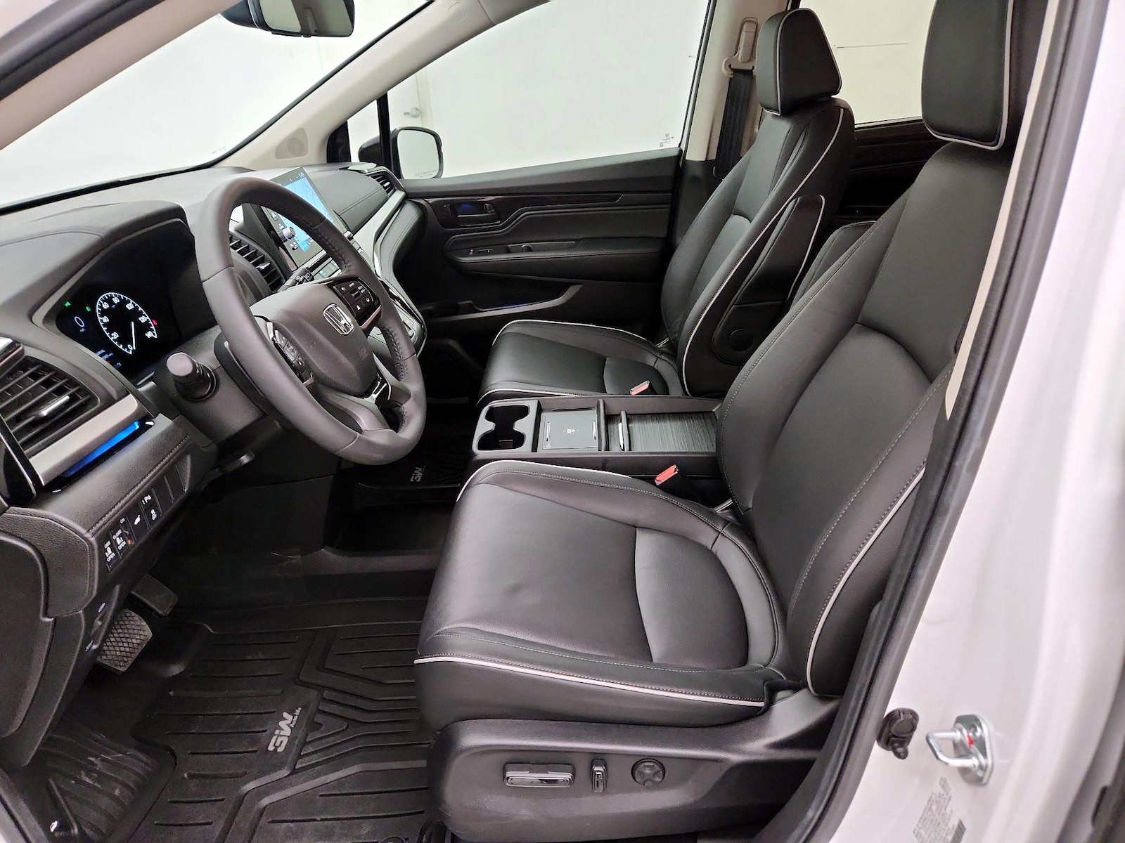 2025 Honda Odyssey Touring - Photo 12