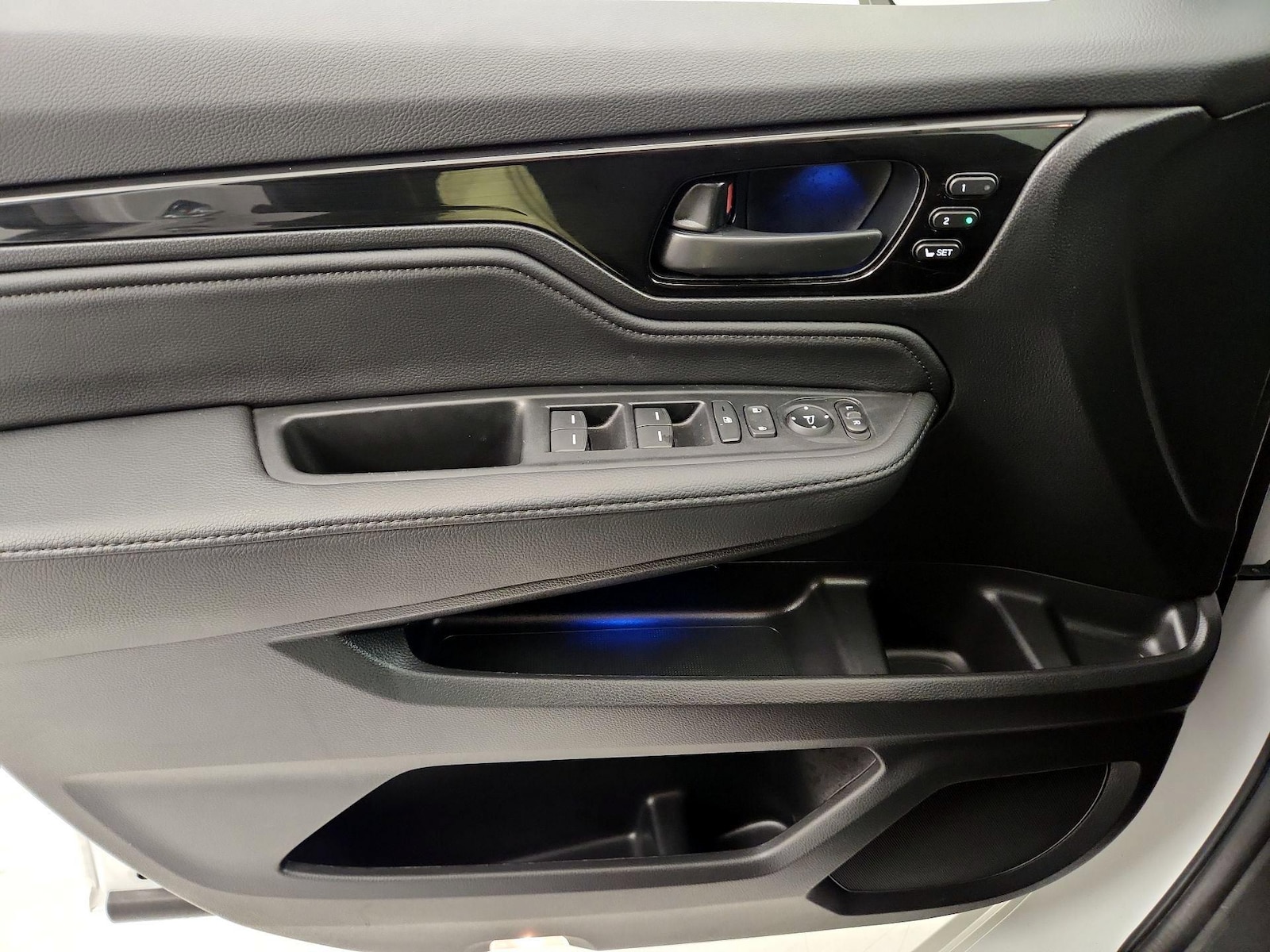2025 Honda Odyssey Touring - Photo 13