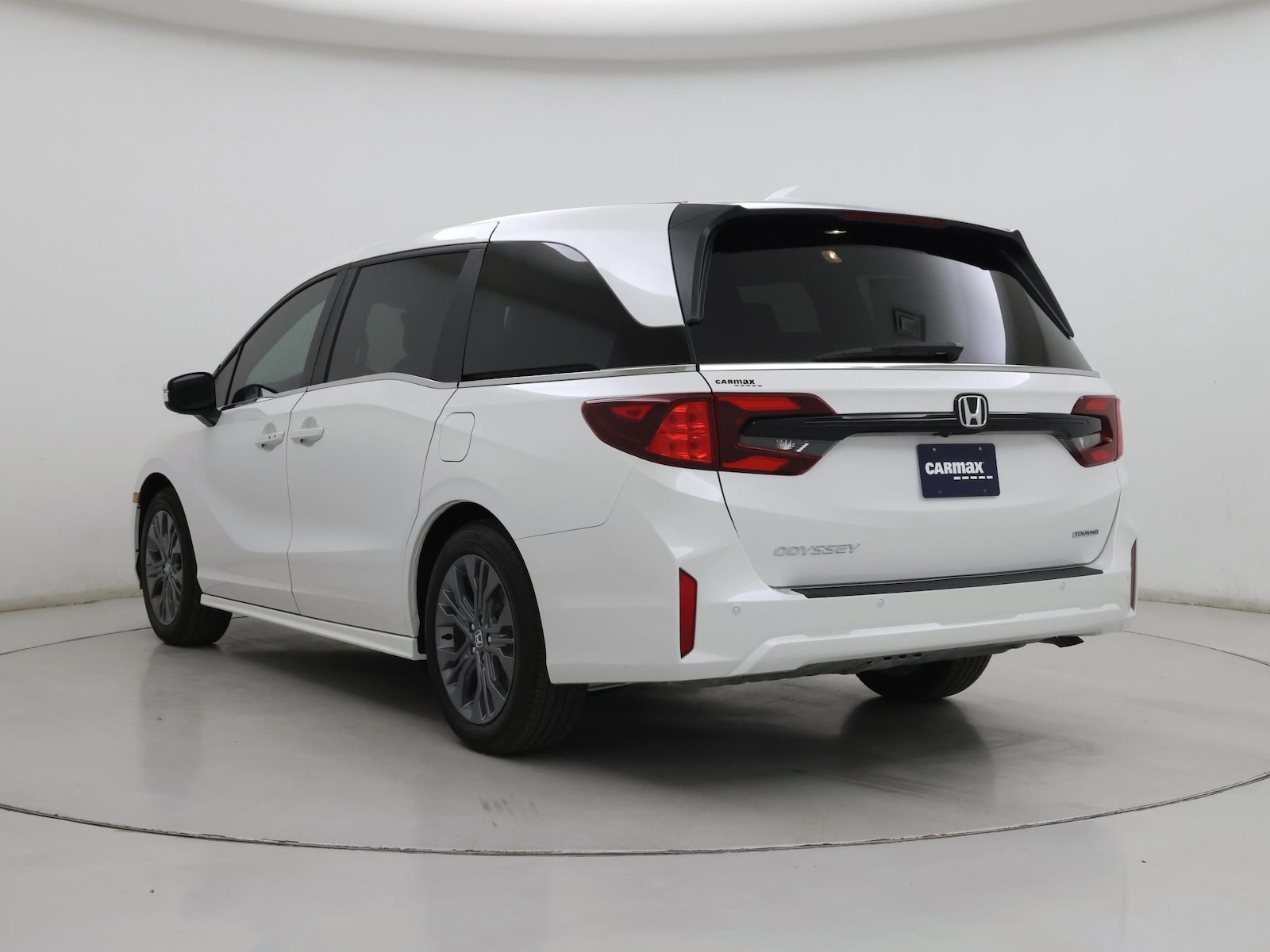 2025 Honda Odyssey Touring - Photo 3
