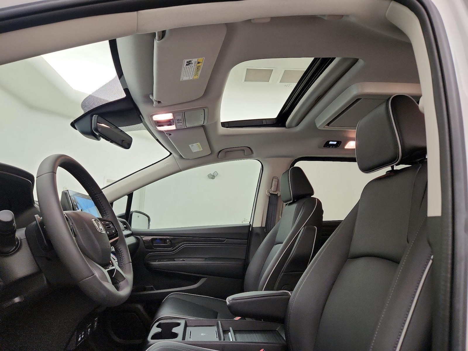 2025 Honda Odyssey Touring - Photo 21