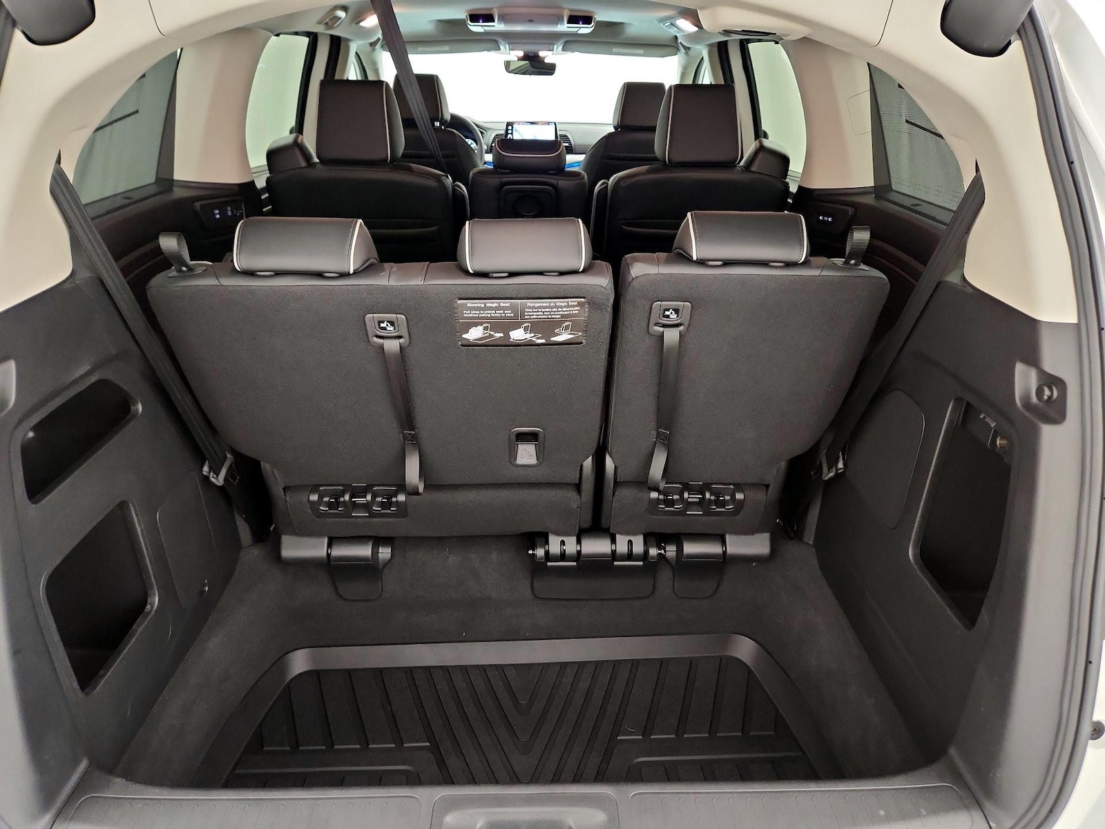 2025 Honda Odyssey Touring - Photo 24