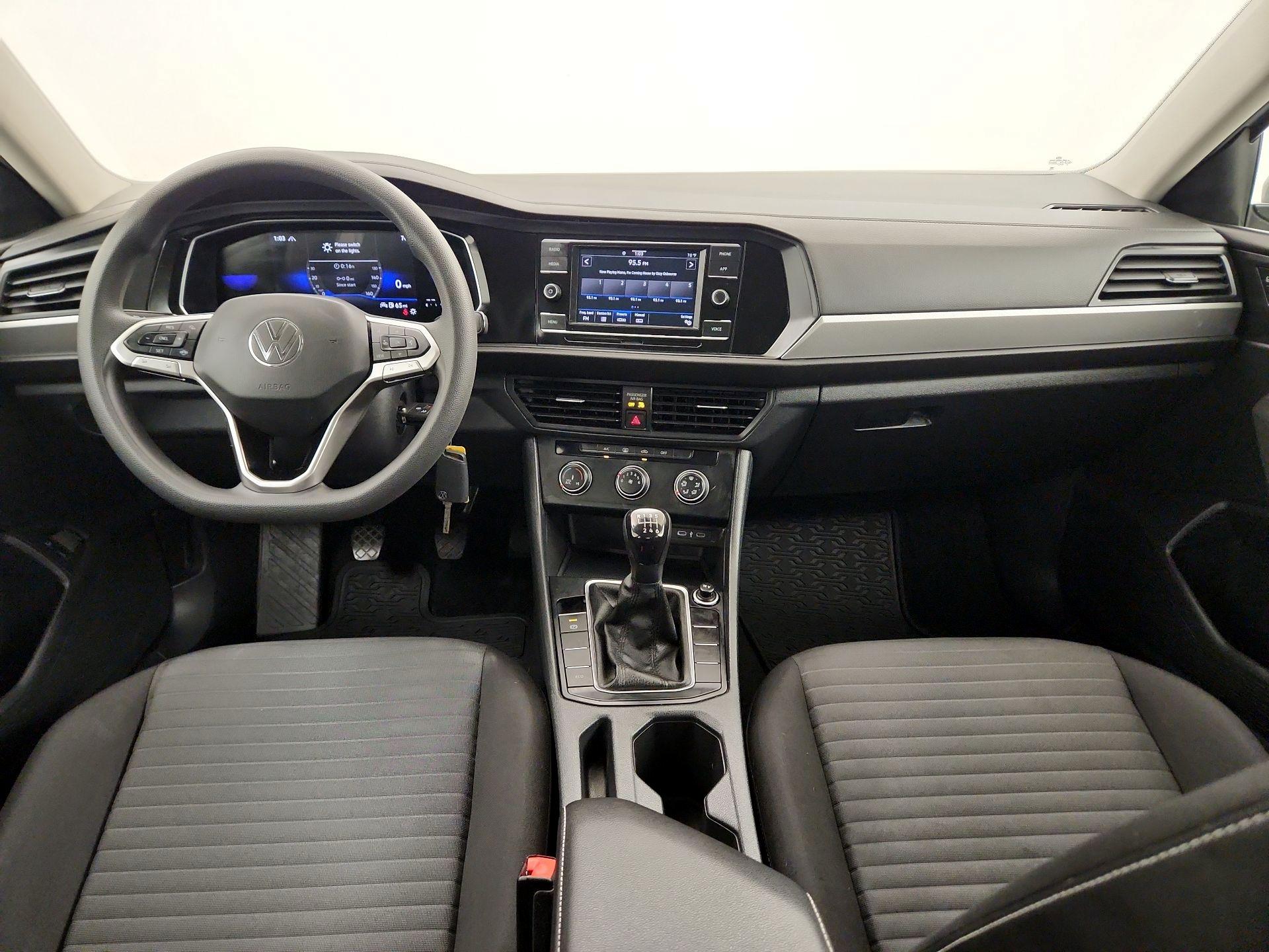 Thumbnail: 2023 Volkswagen Jetta - 9