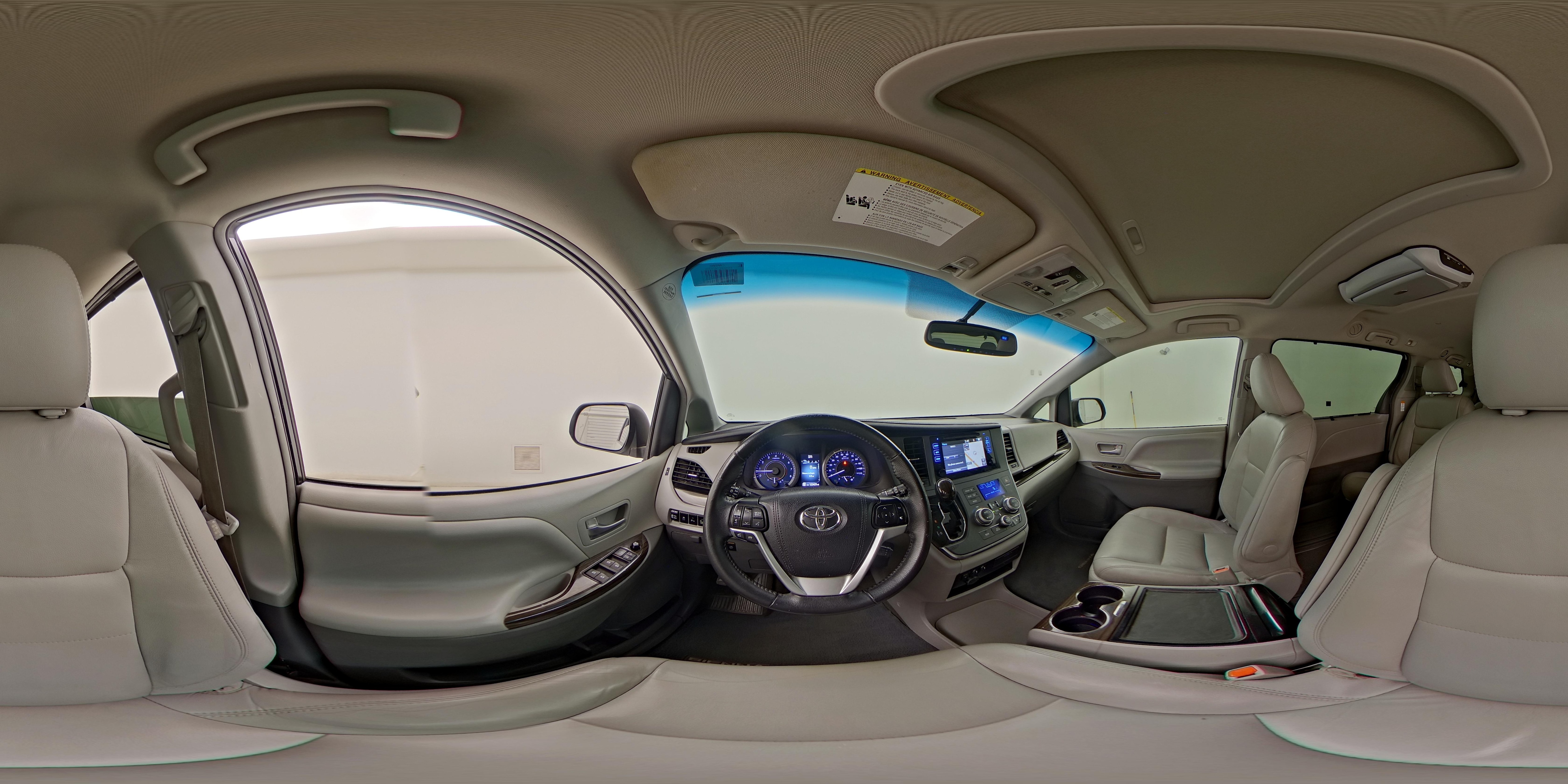 2017 Toyota Sienna XLE - Photo 31