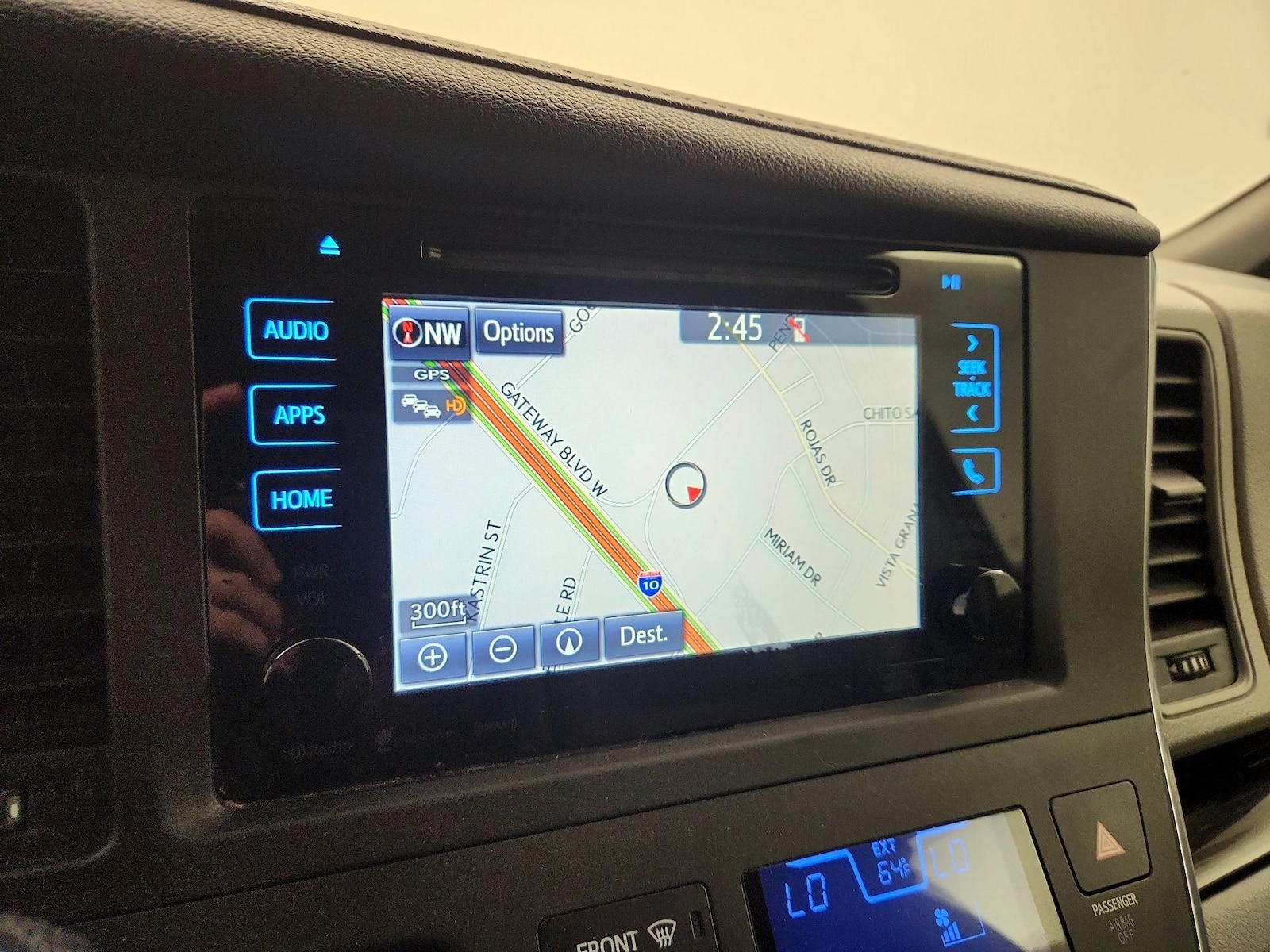 2017 Toyota Sienna XLE - Photo 15