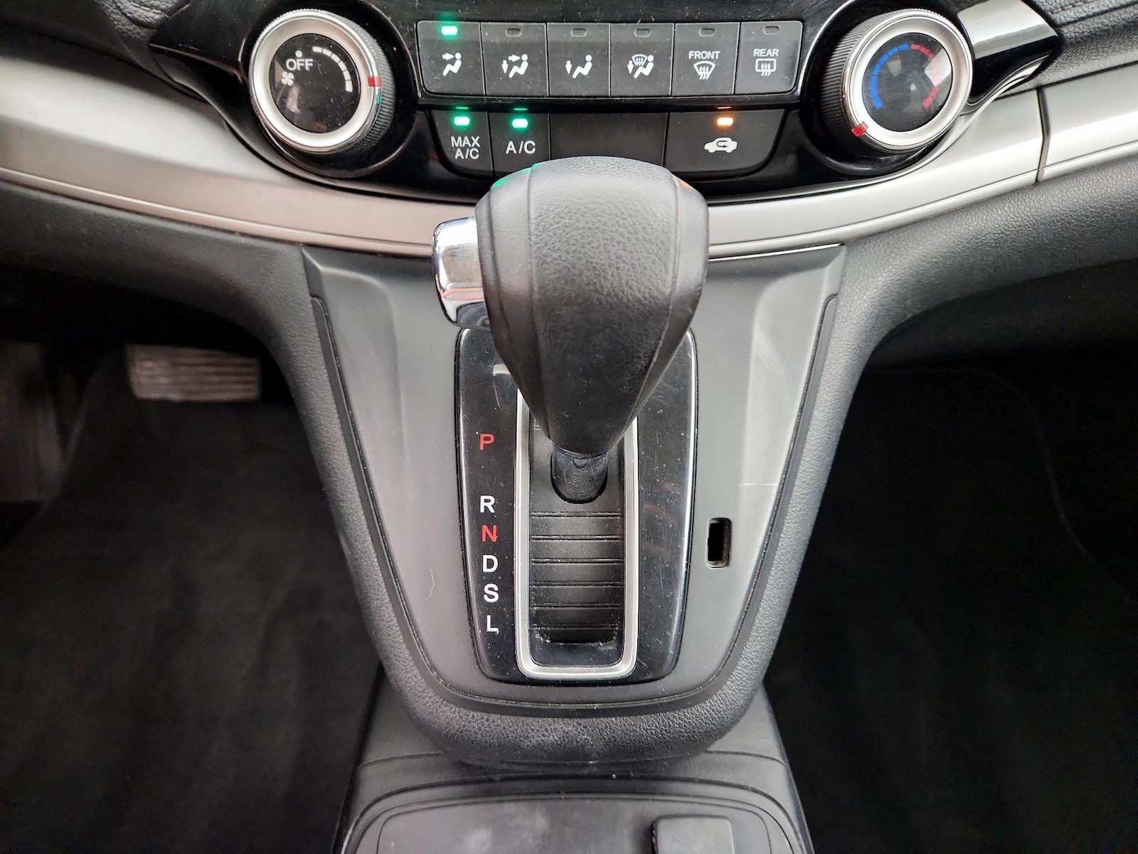 2016 Honda CR-V SE - Photo 17