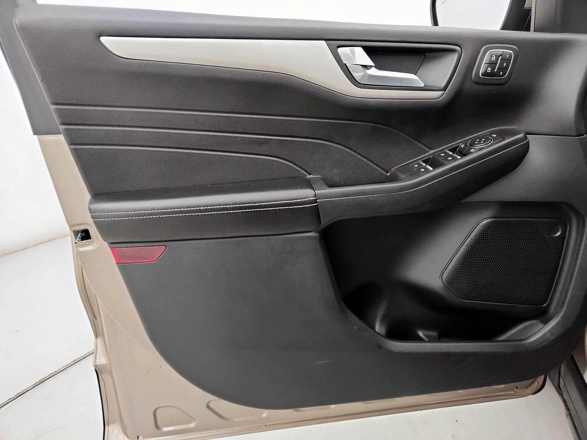 Thumbnail: 2021 Ford Escape - 12