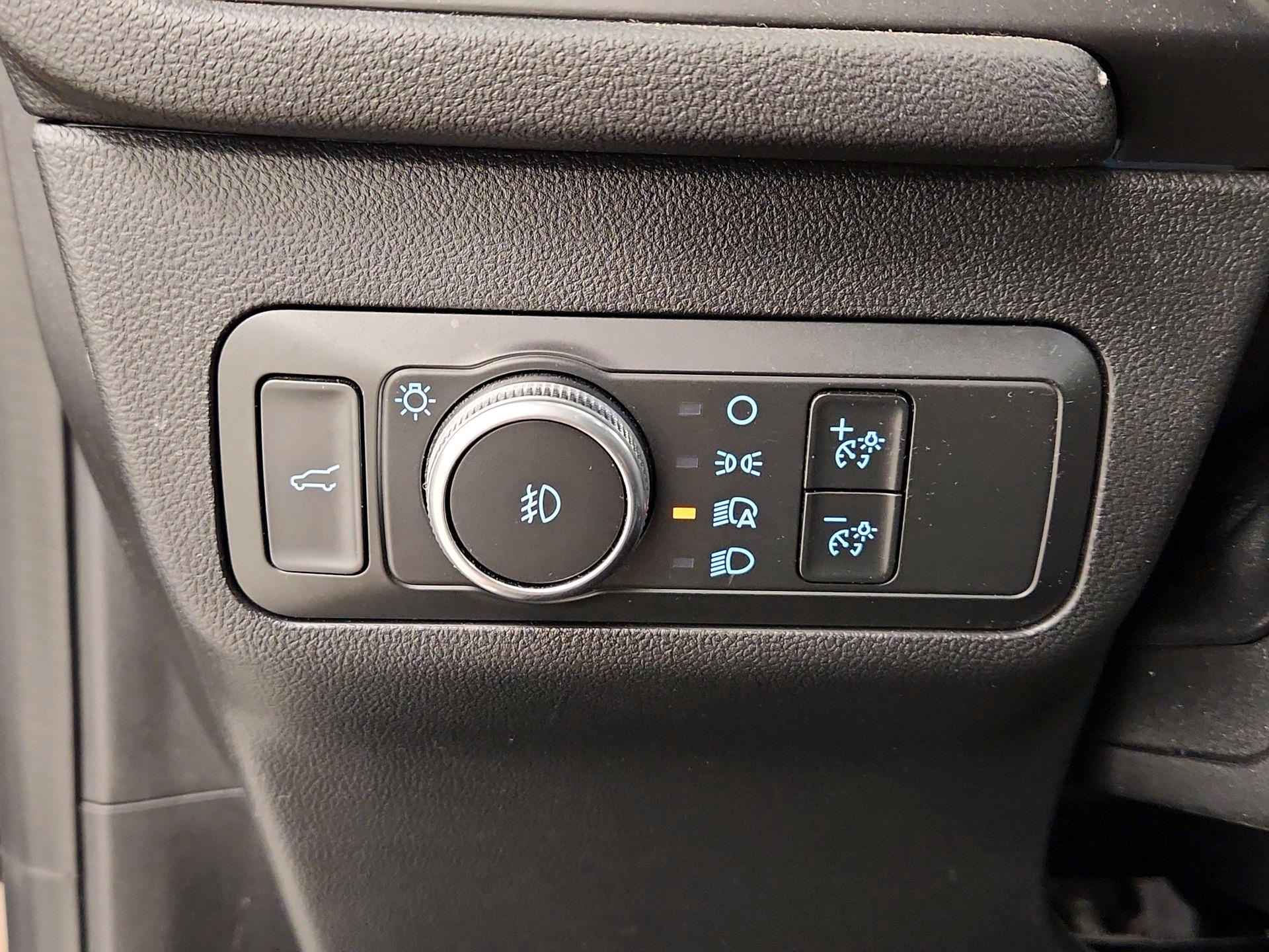 Thumbnail: 2021 Ford Escape - 13