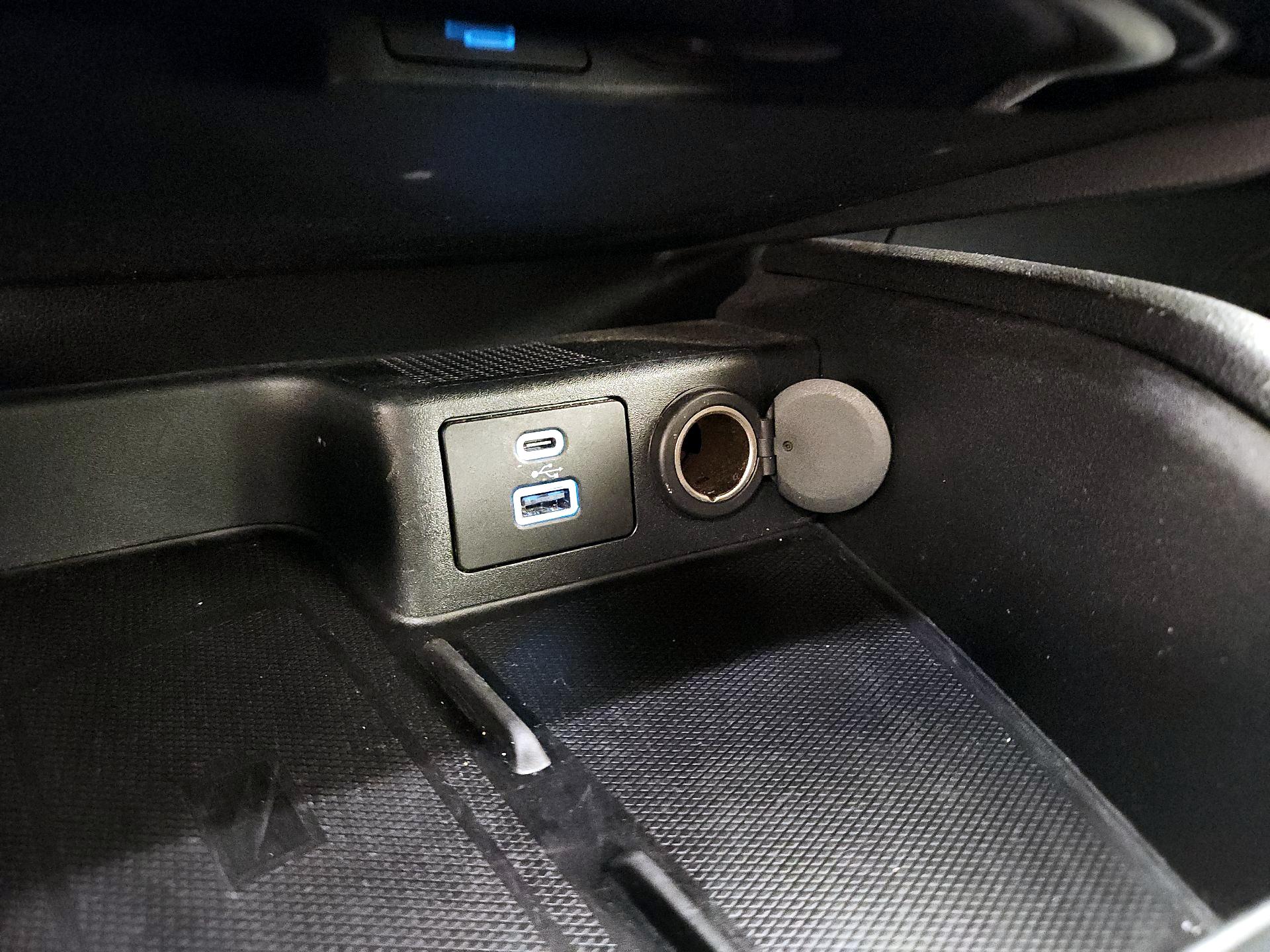 Thumbnail: 2021 Ford Escape - 18