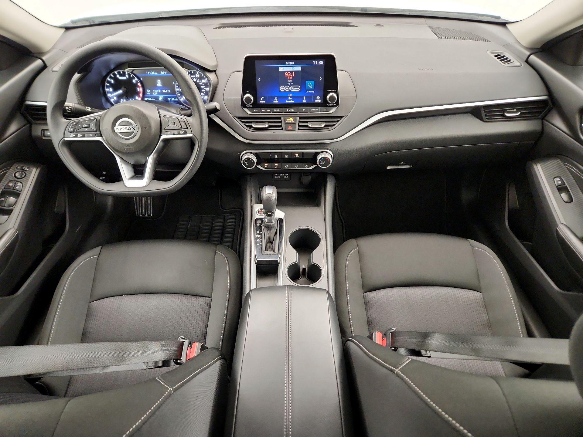 Thumbnail: 2020 Nissan Altima - 9