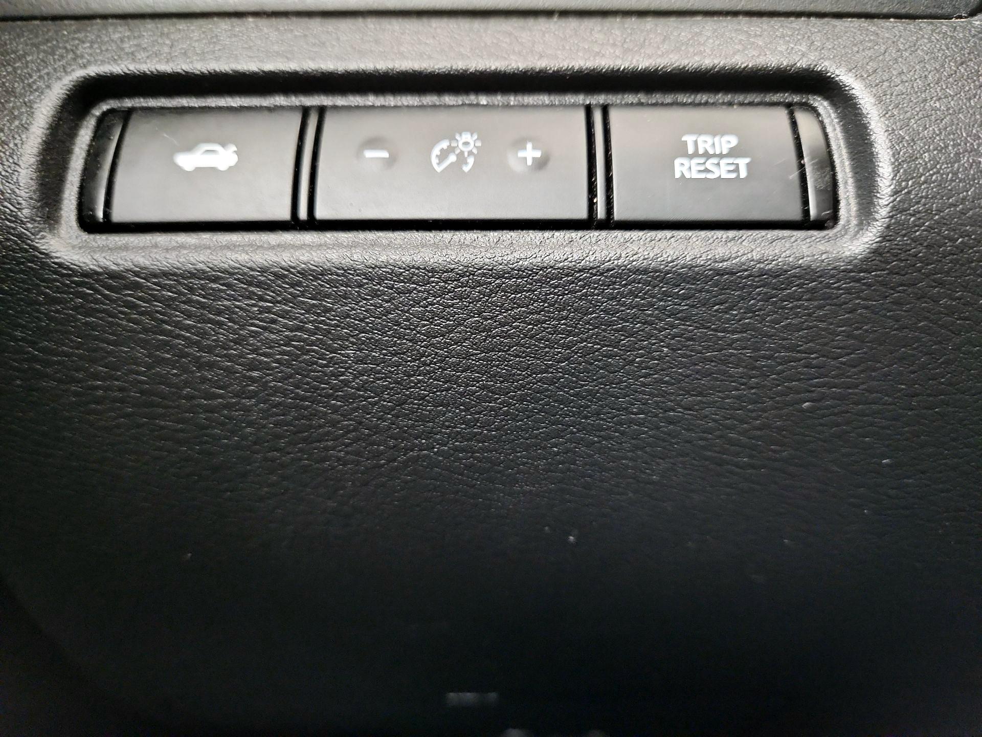 Thumbnail: 2020 Nissan Altima - 13