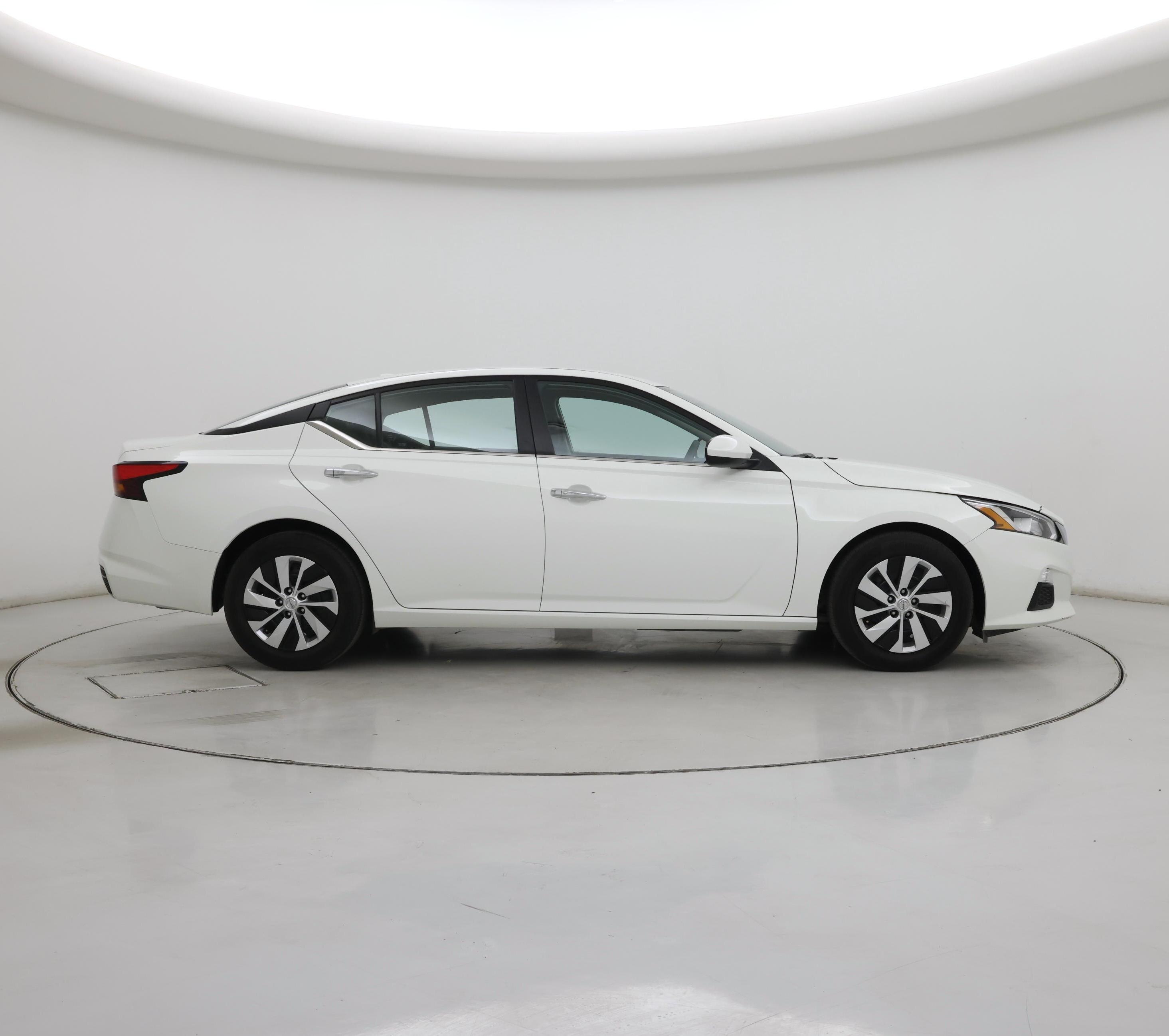 Thumbnail: 2020 Nissan Altima - 7