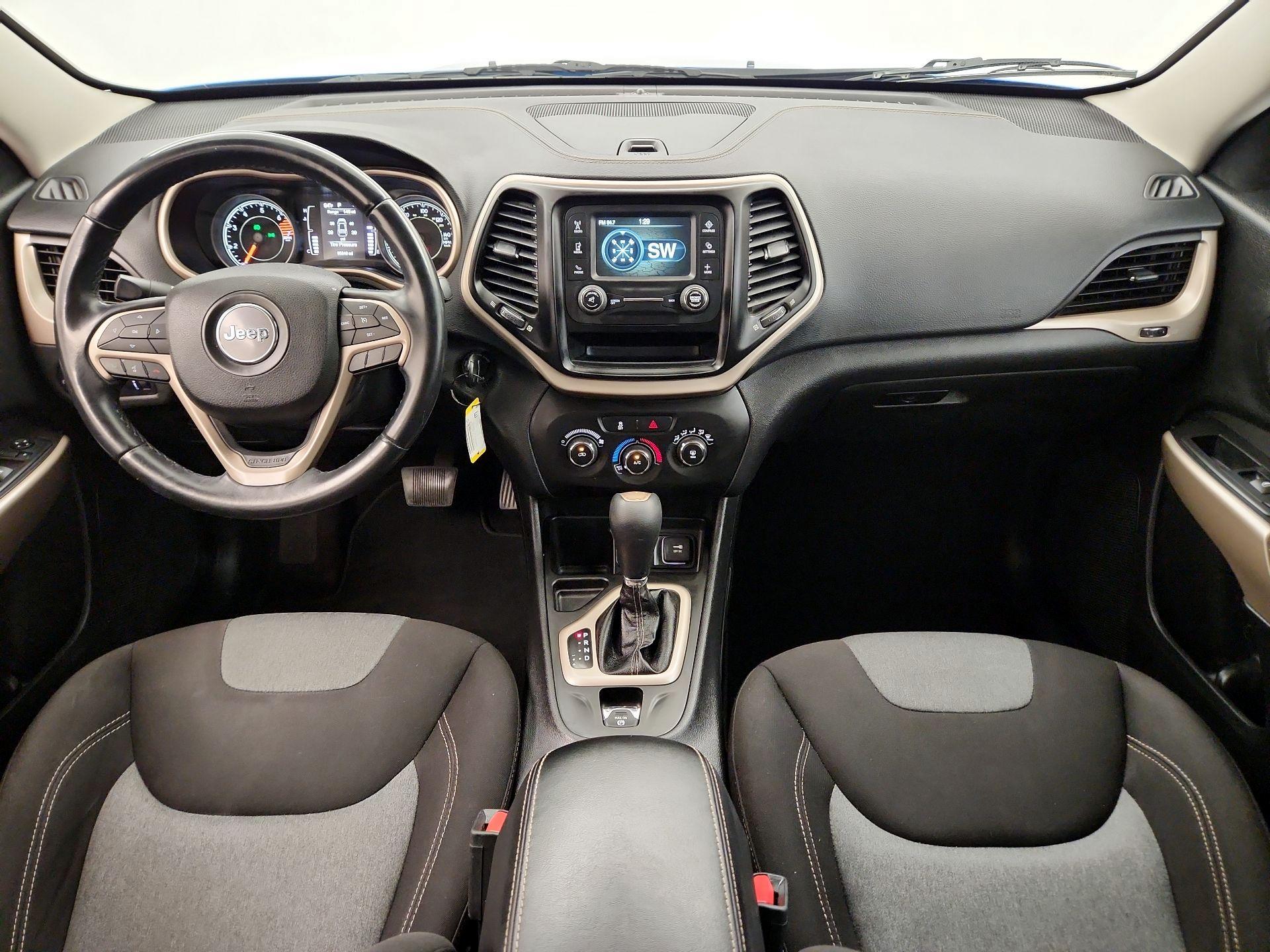 Thumbnail: 2018 Jeep Cherokee - 9