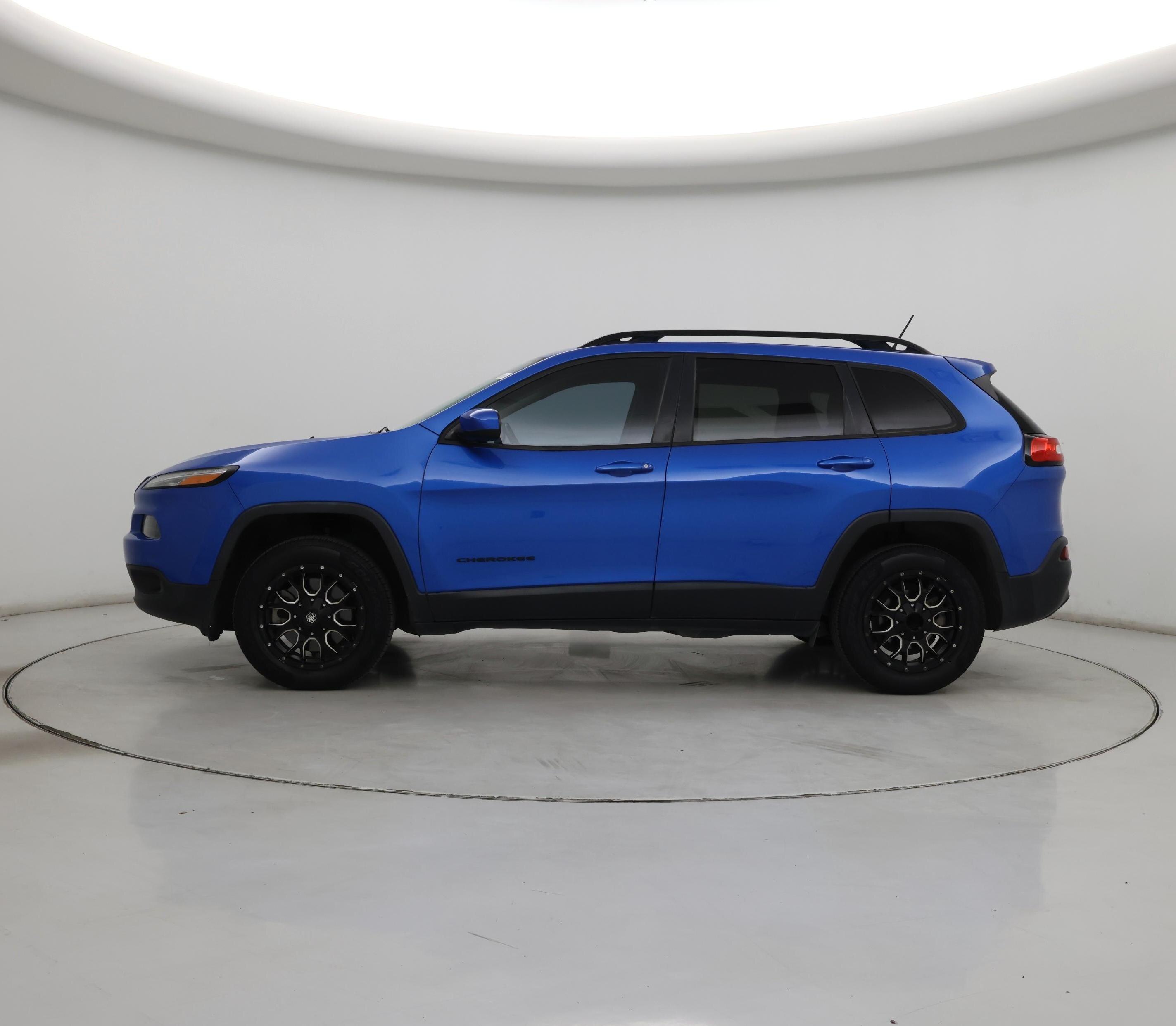 Thumbnail: 2018 Jeep Cherokee - 3