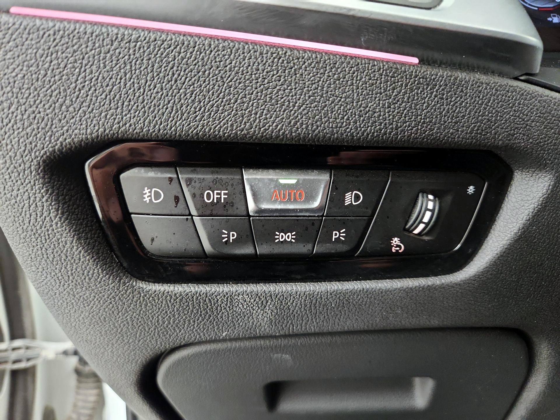 Thumbnail: 2021 BMW 3 Series - 13