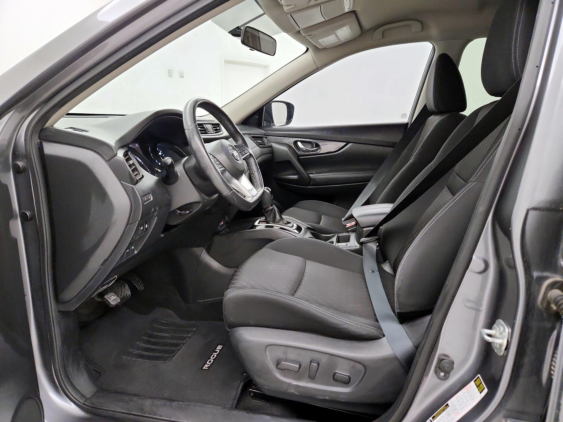 Thumbnail: 2018 Nissan Rogue - 11
