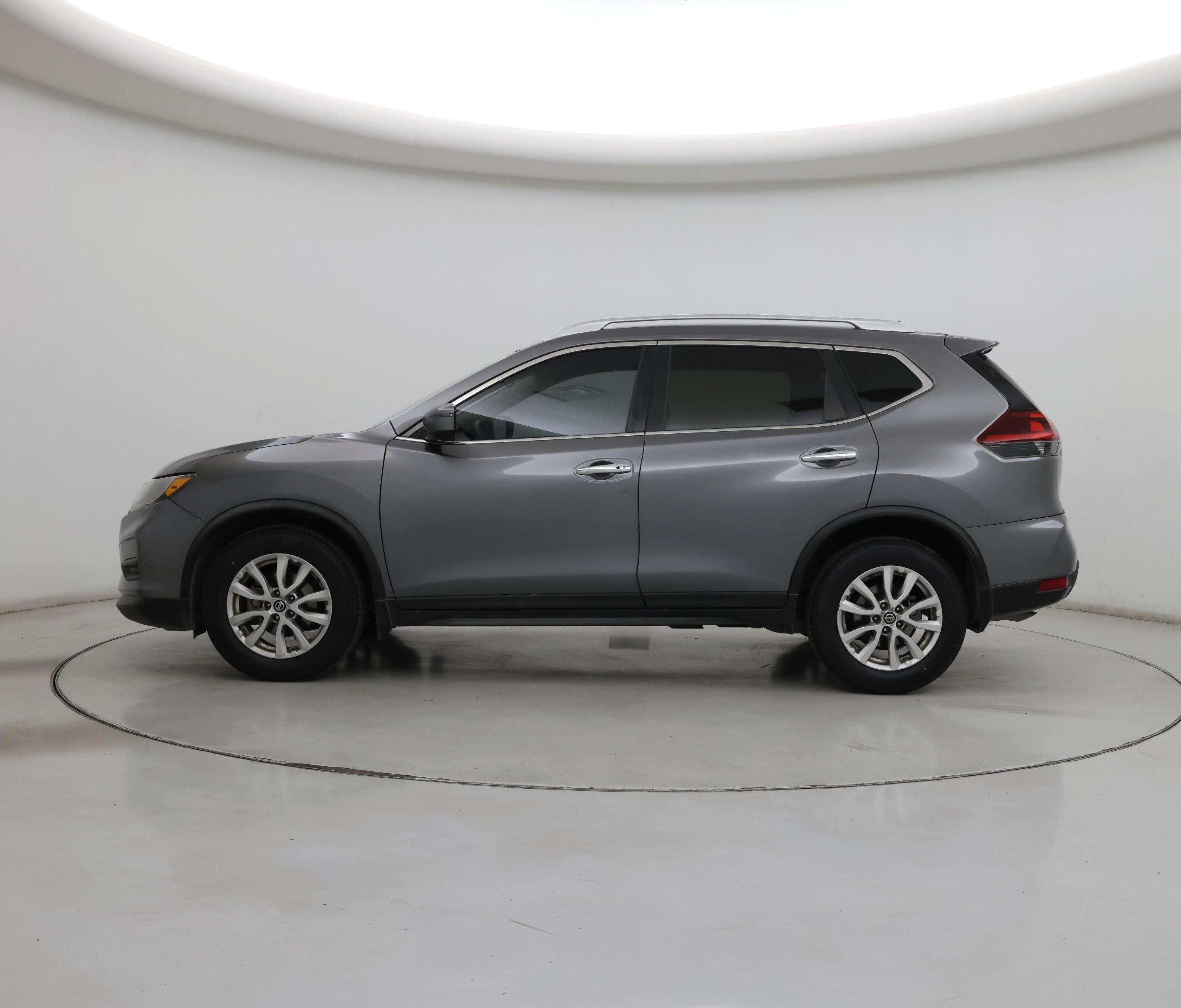 Thumbnail: 2018 Nissan Rogue - 3