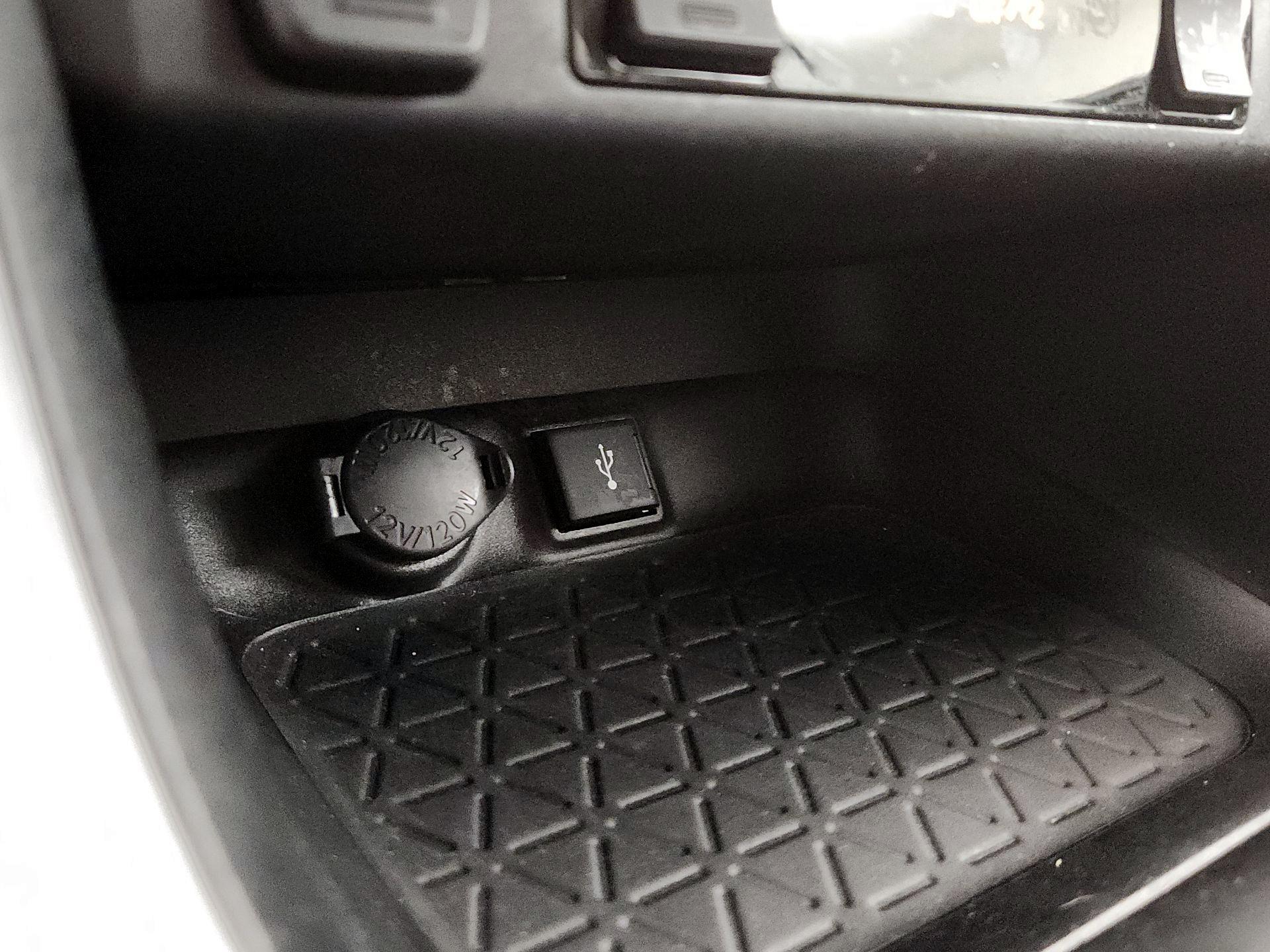 Thumbnail: 2022 Toyota RAV4 - 18