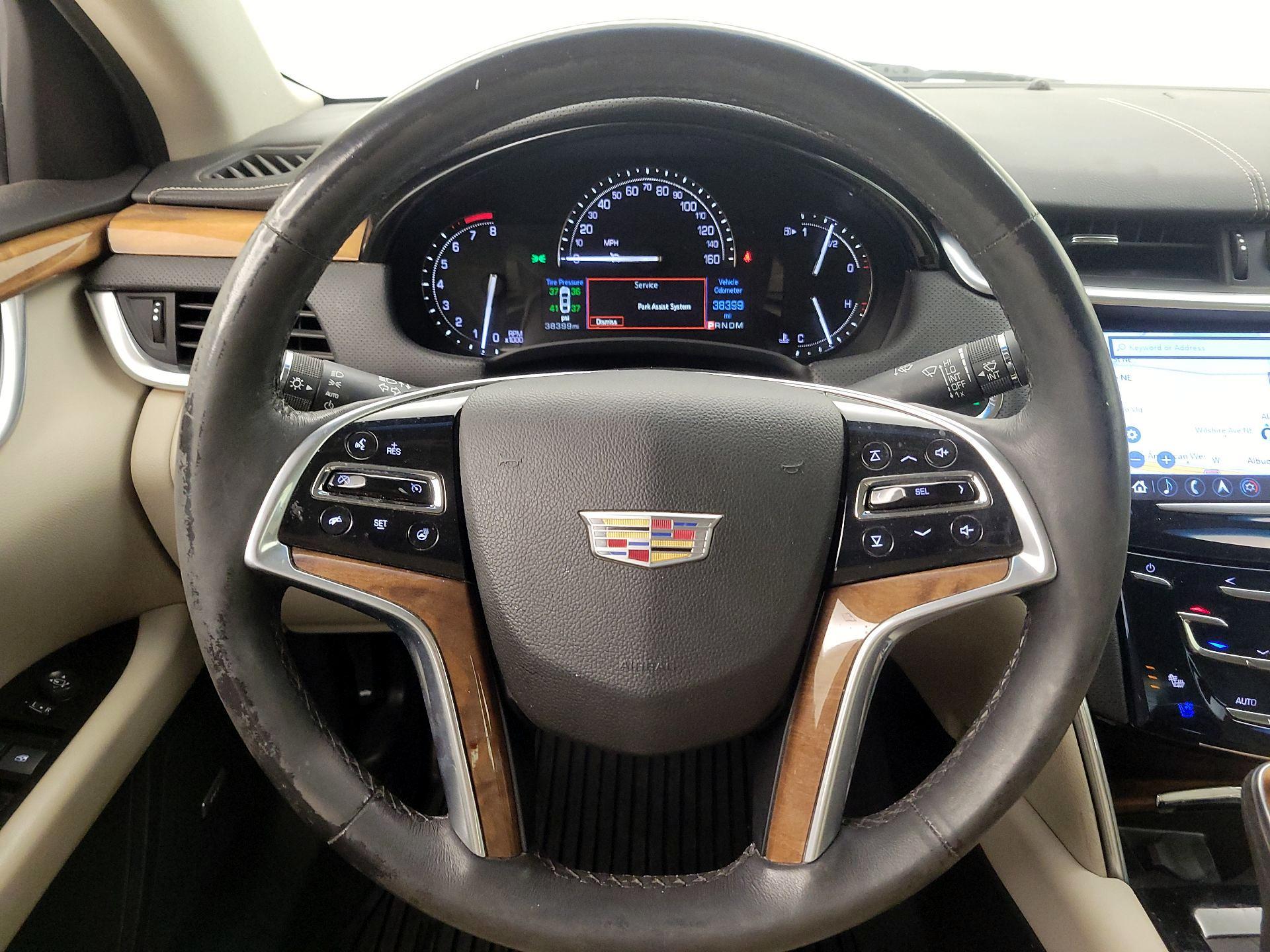 Thumbnail: 2018 Cadillac XTS - 10