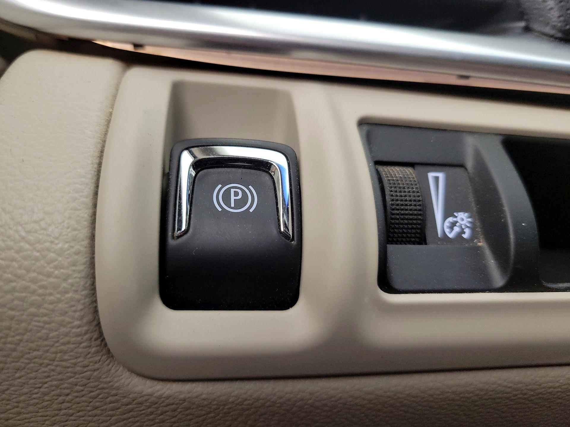 Thumbnail: 2018 Cadillac XTS - 13