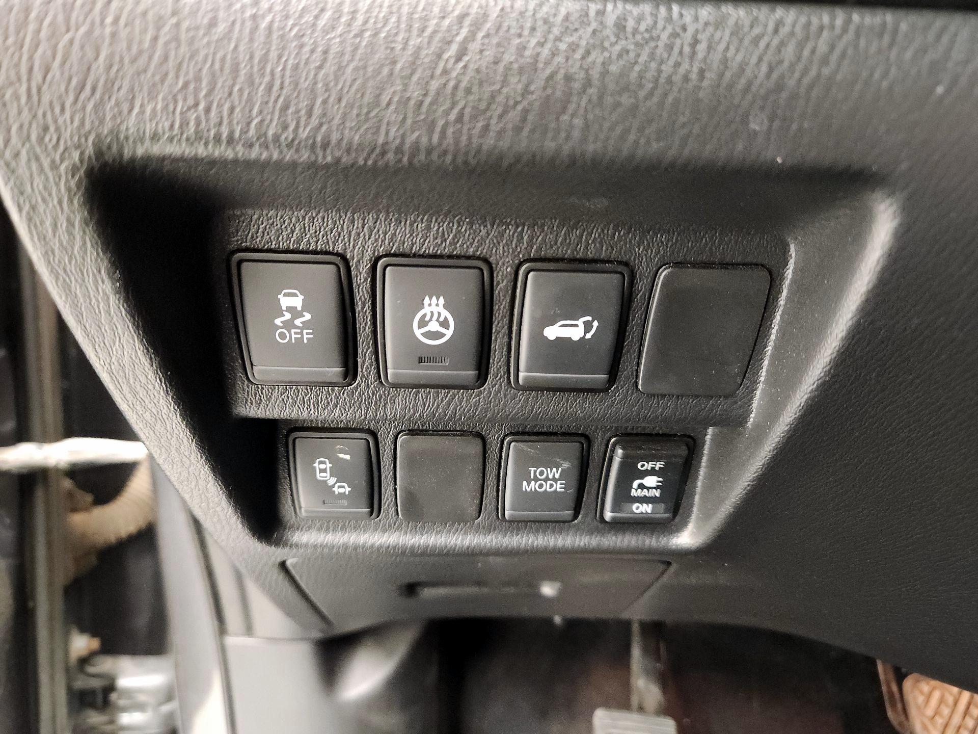 Thumbnail: 2020 Nissan Pathfinder - 13