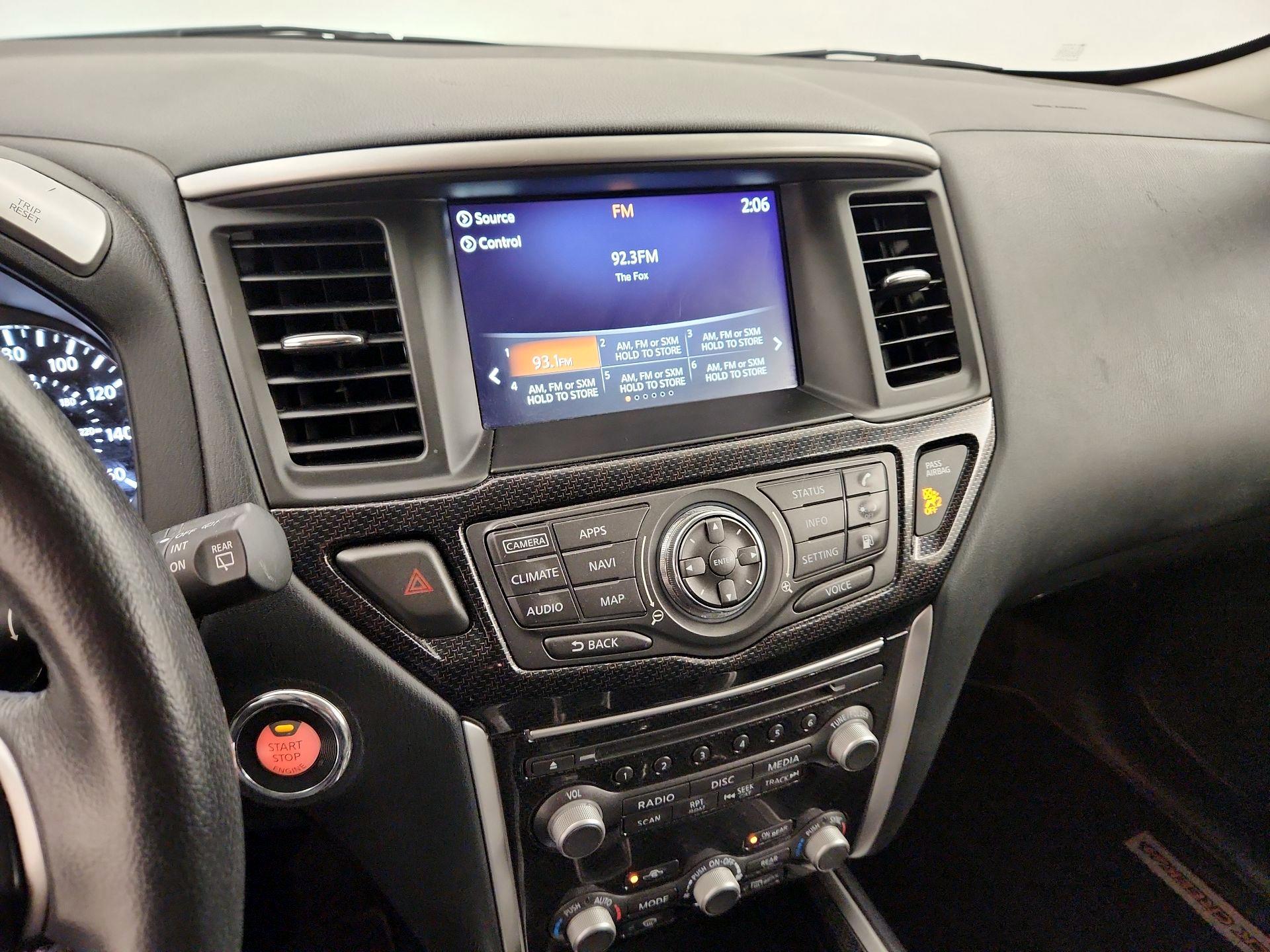 Thumbnail: 2020 Nissan Pathfinder - 16