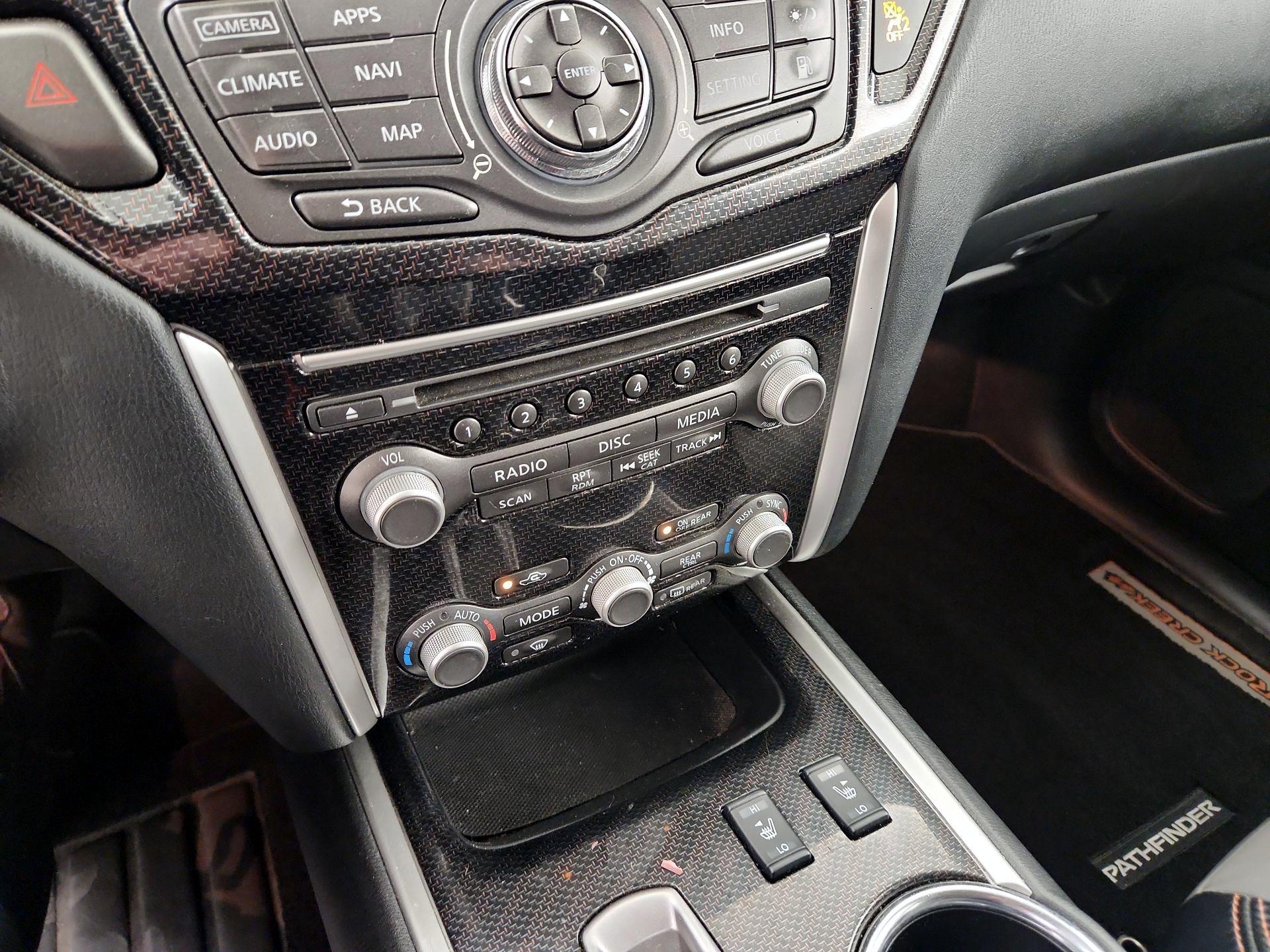 Thumbnail: 2020 Nissan Pathfinder - 17