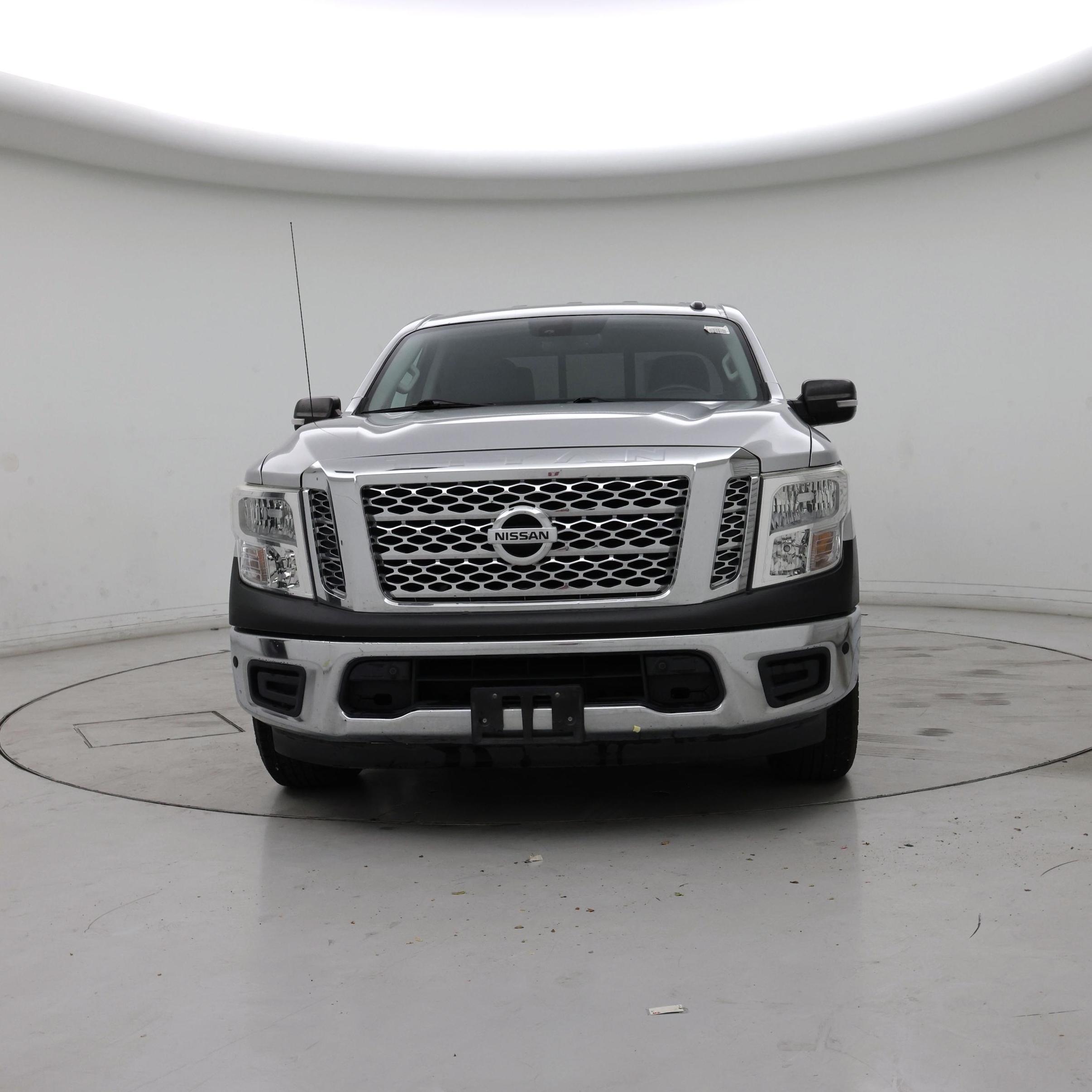 Thumbnail: 2019 Nissan Titan - 5