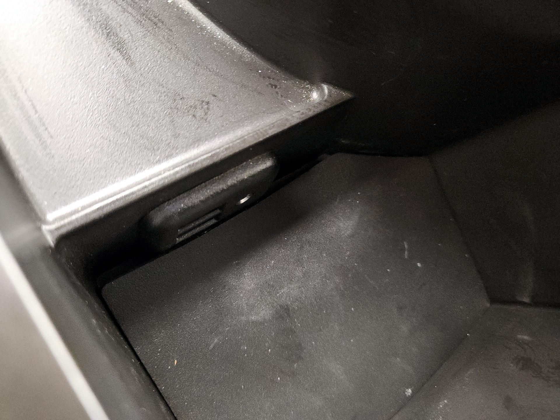 Thumbnail: 2019 Chevrolet Camaro - 19