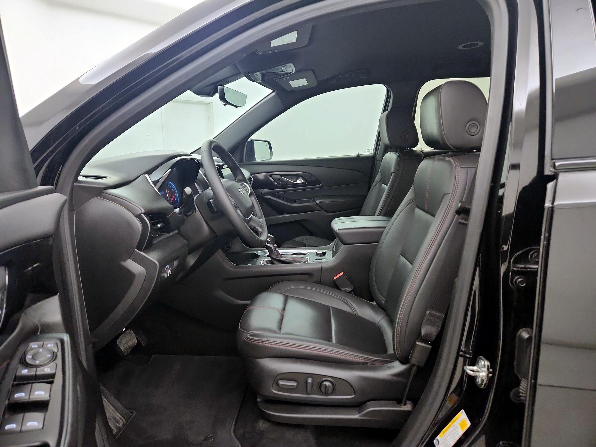 Thumbnail: 2023 Chevrolet Traverse - 11