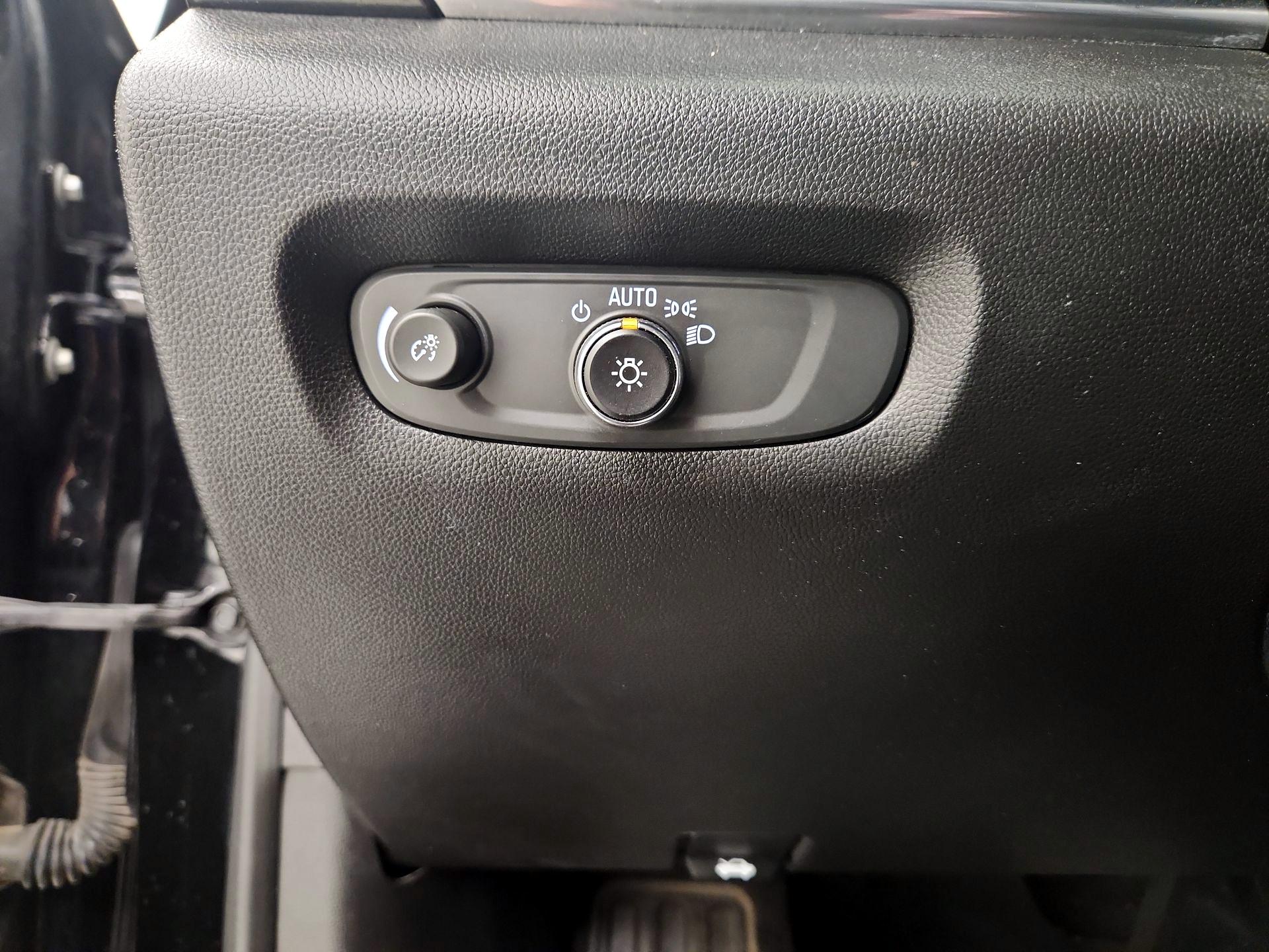 Thumbnail: 2023 Chevrolet Traverse - 13