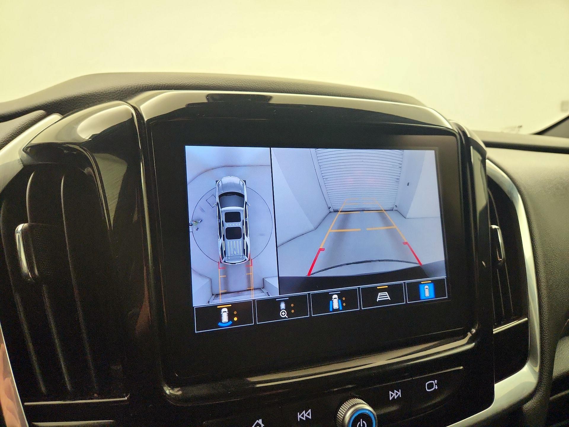 Thumbnail: 2023 Chevrolet Traverse - 14