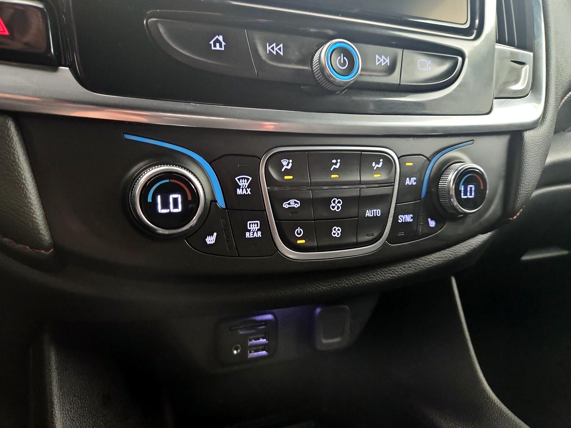 Thumbnail: 2023 Chevrolet Traverse - 16