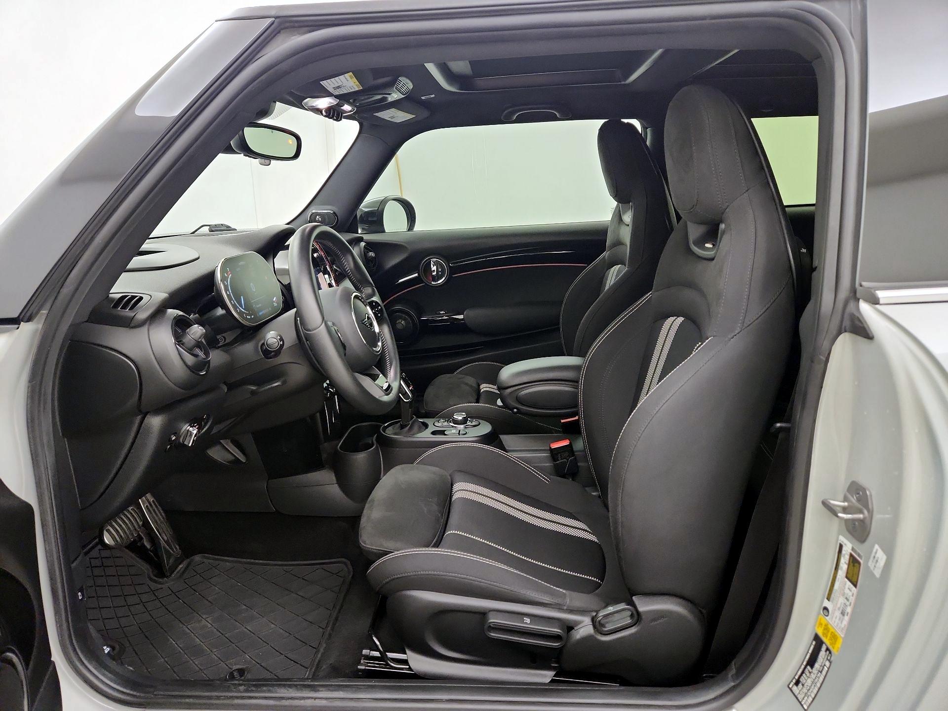 Thumbnail: 2023 MINI Cooper Hardtop - 11