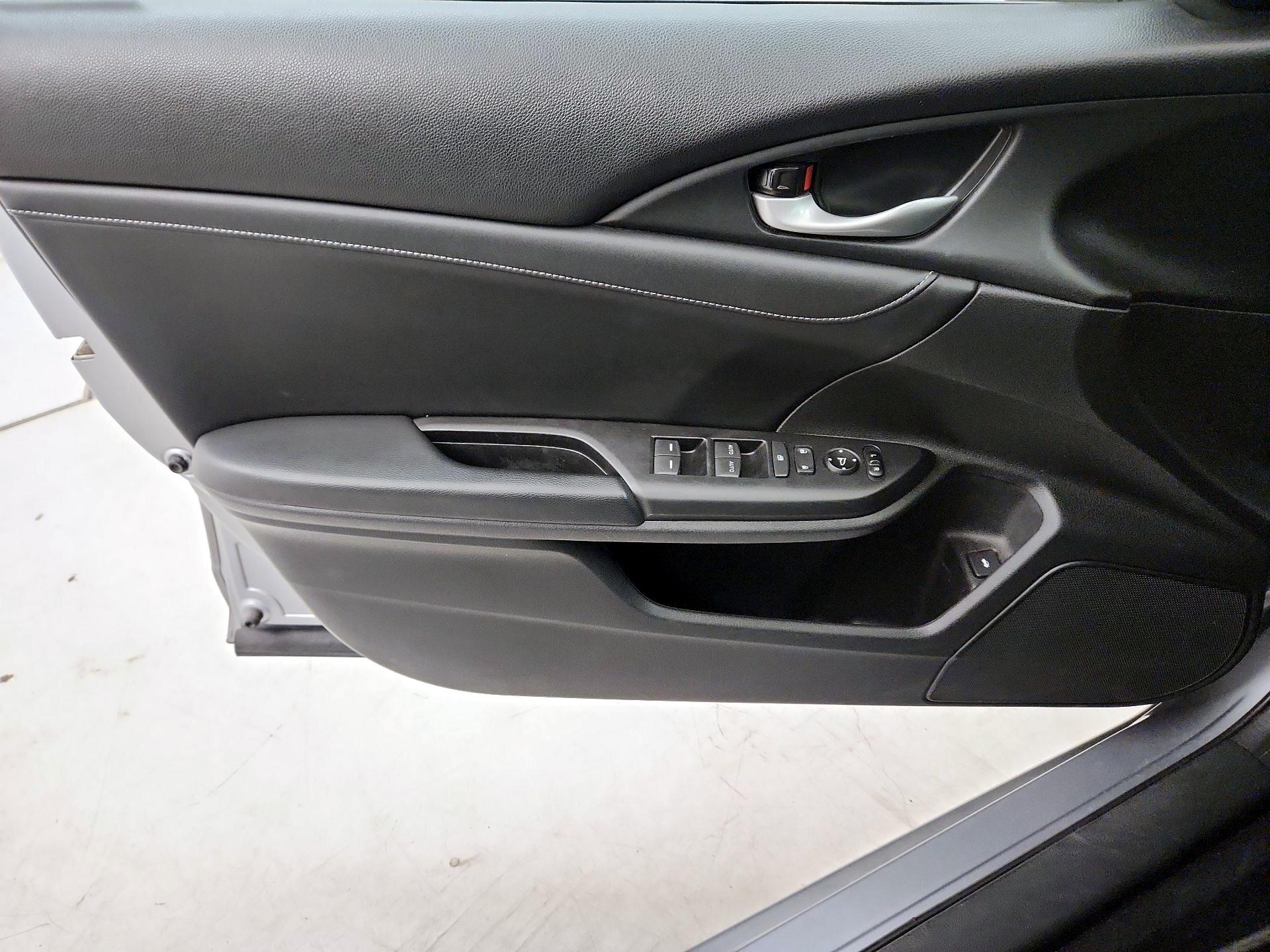 Thumbnail: 2021 Honda Insight - 12