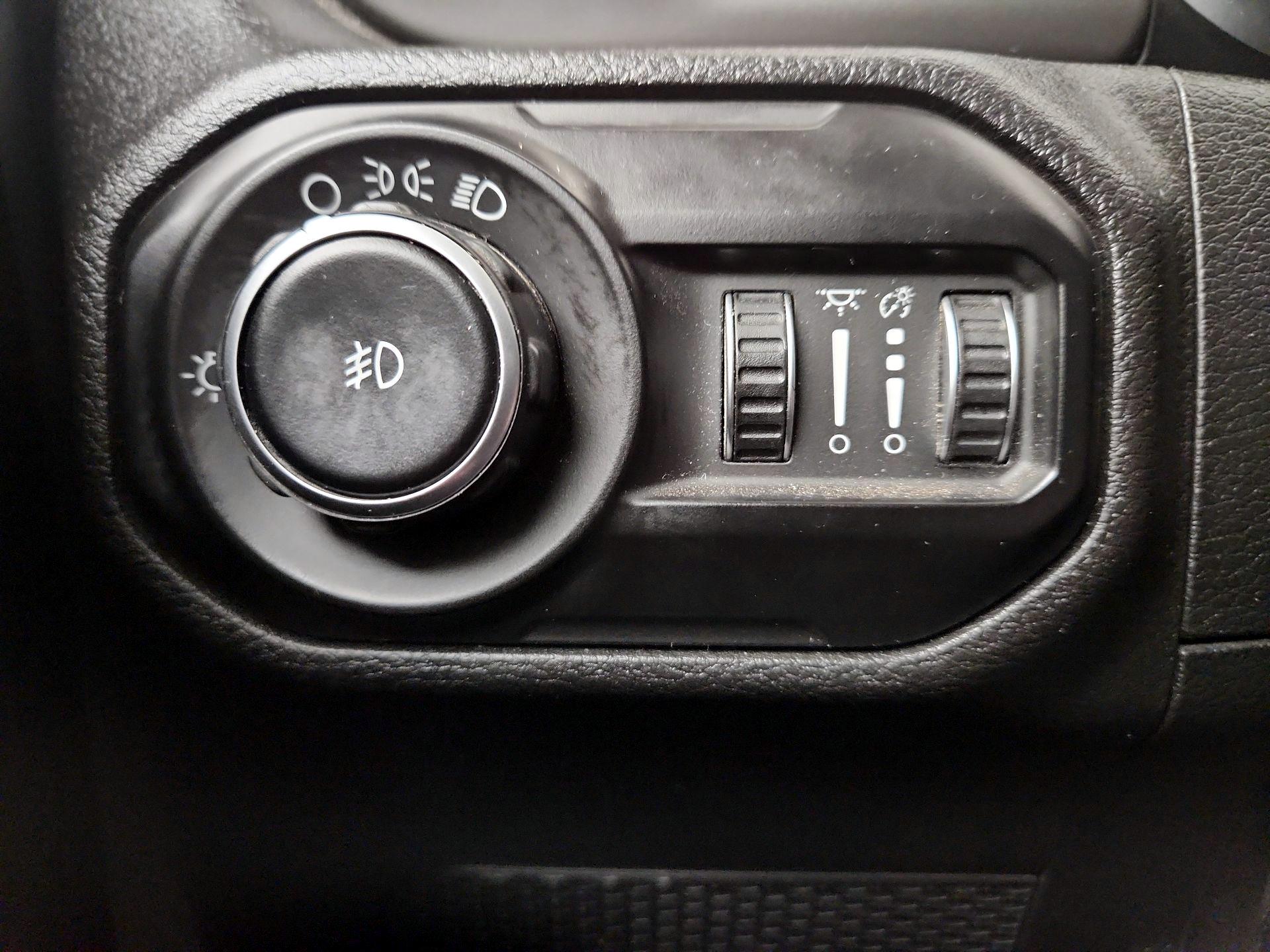 Thumbnail: 2020 Jeep Wrangler - 13