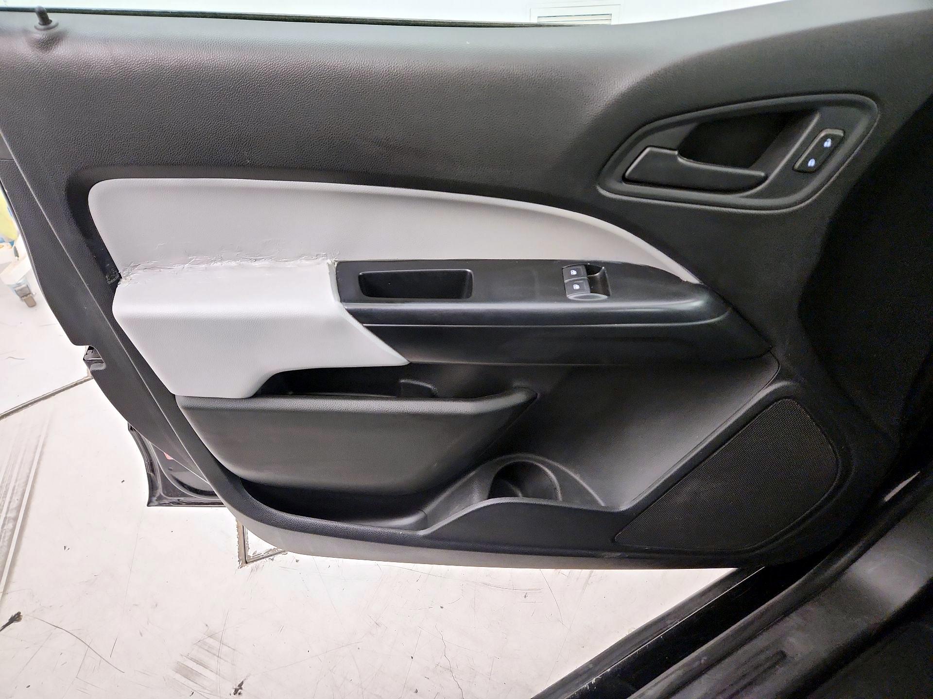 Thumbnail: 2019 Chevrolet Colorado - 12