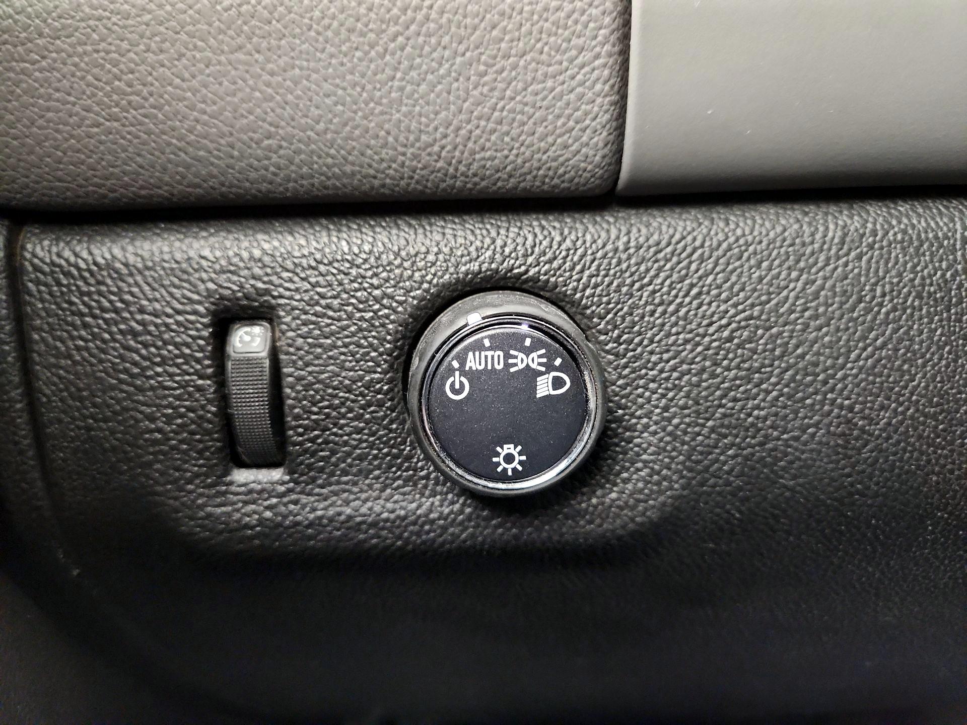 Thumbnail: 2019 Chevrolet Colorado - 13