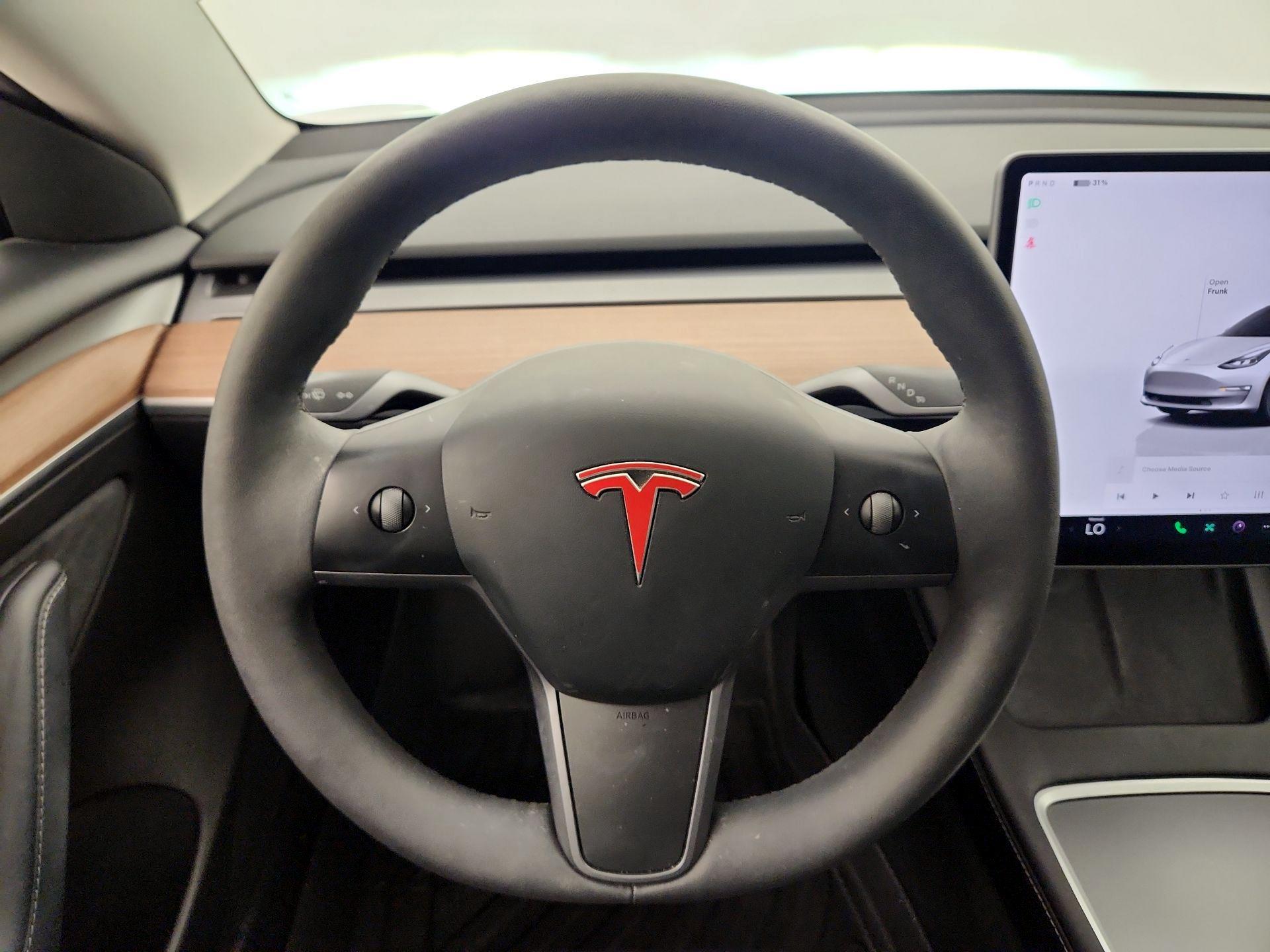 Thumbnail: 2023 Tesla Model 3 - 10