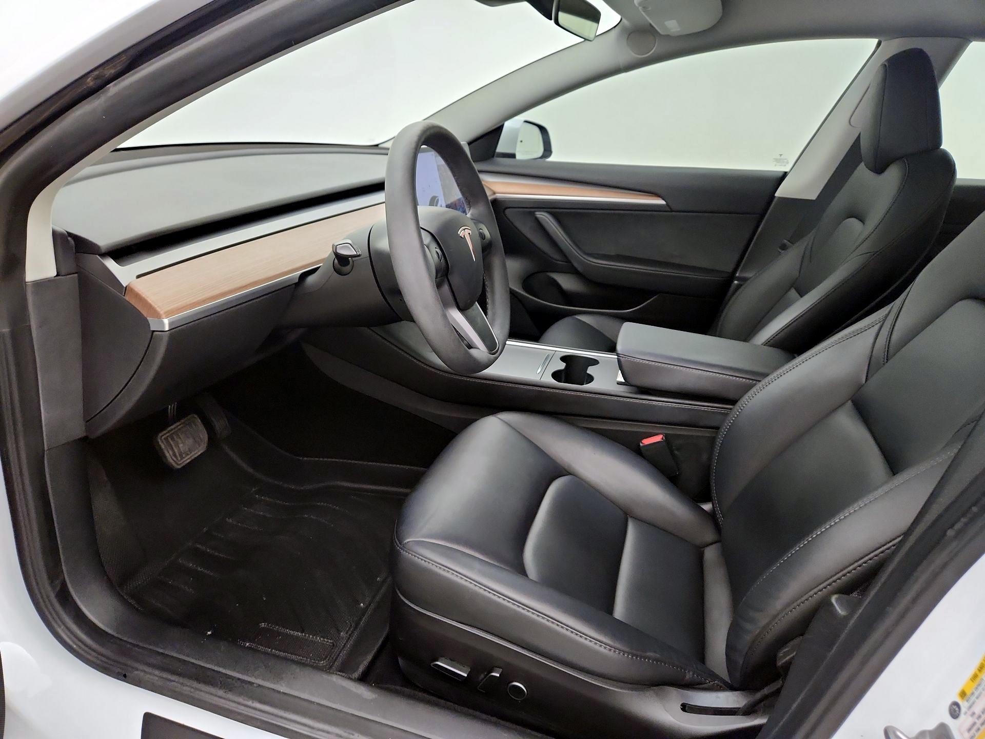 Thumbnail: 2023 Tesla Model 3 - 11