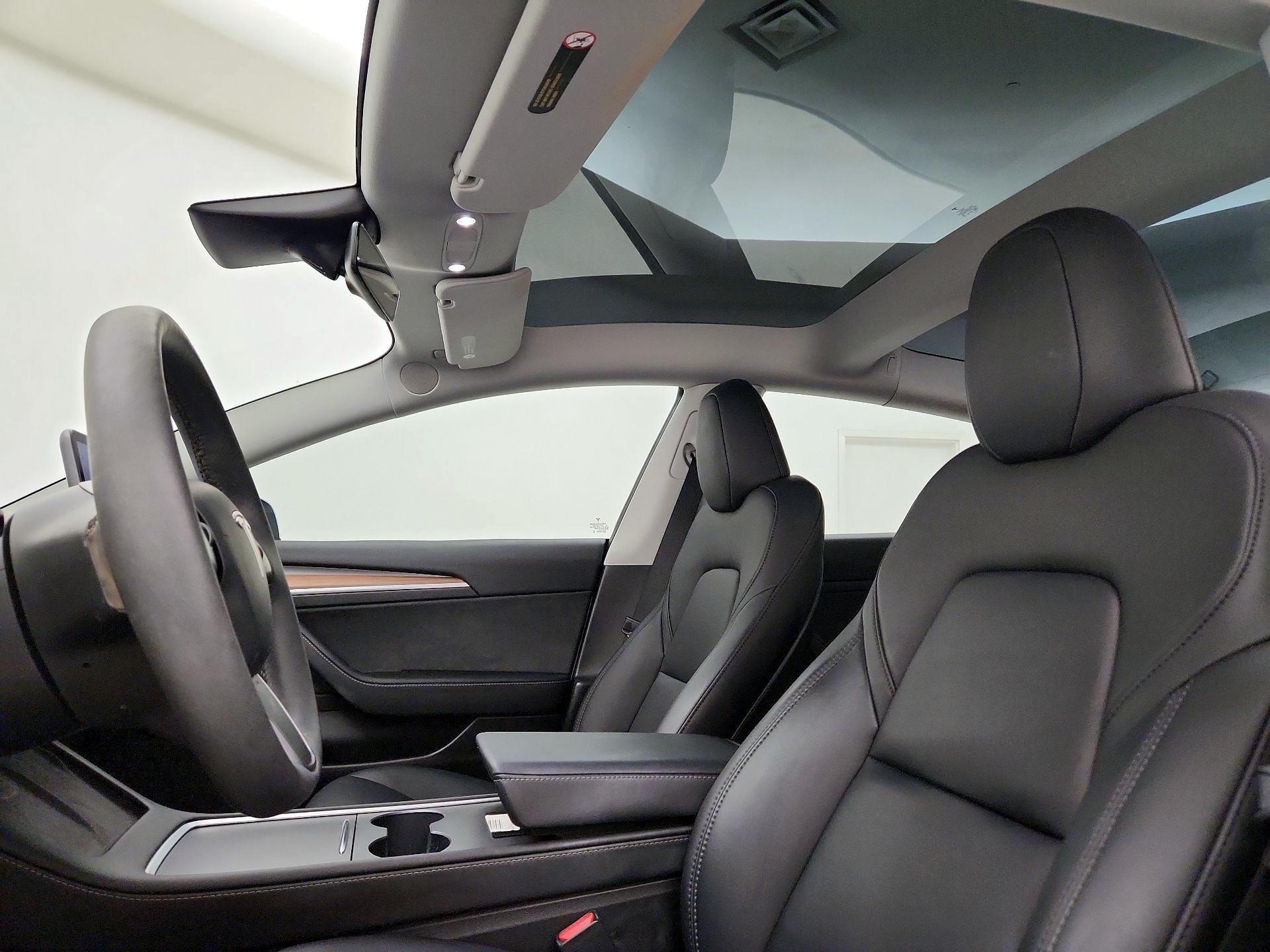 Thumbnail: 2023 Tesla Model 3 - 19