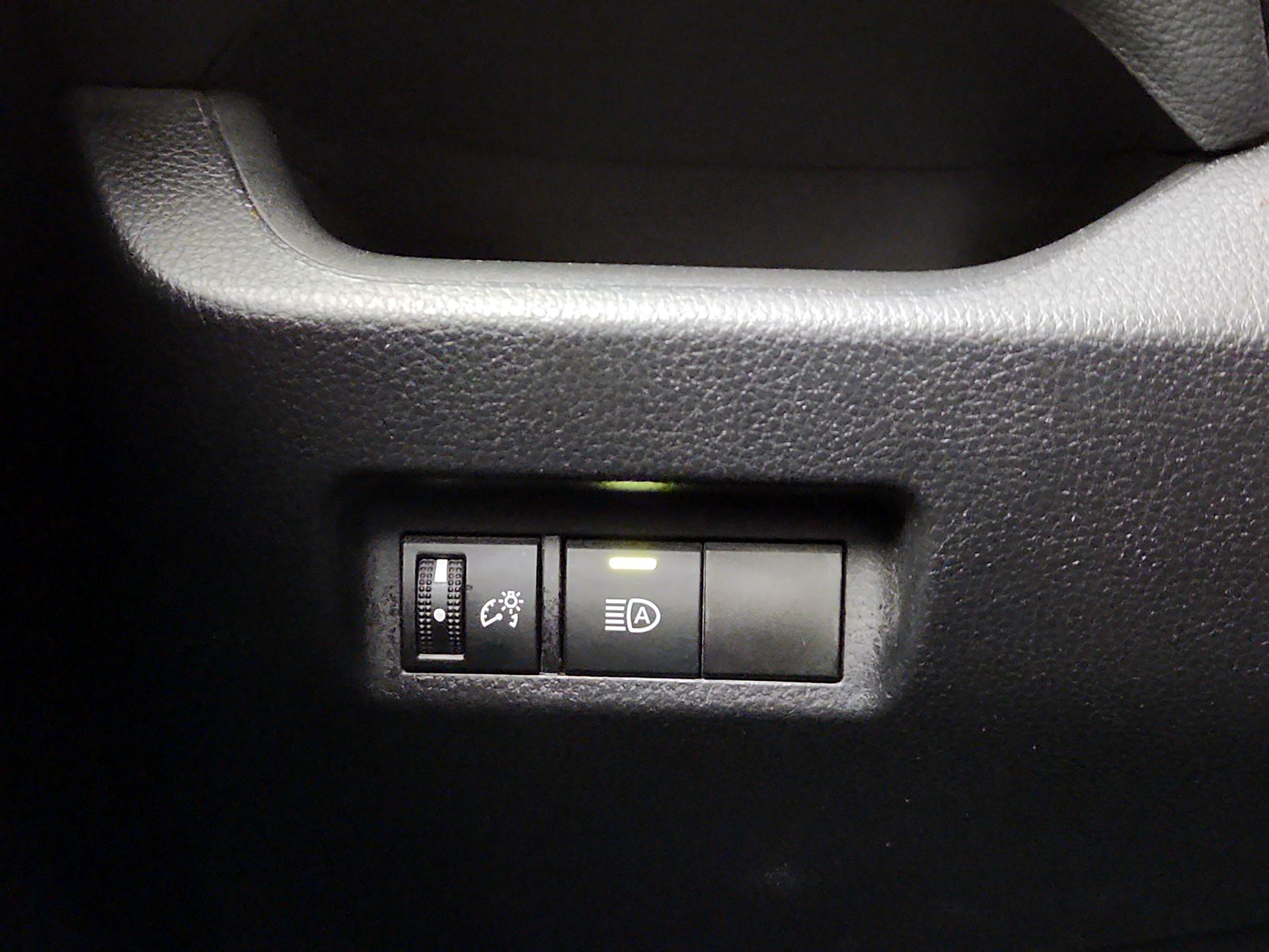 Thumbnail: 2021 Toyota RAV4 - 13