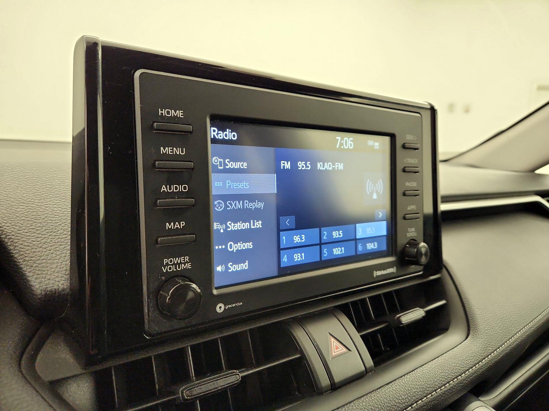 Thumbnail: 2021 Toyota RAV4 - 15