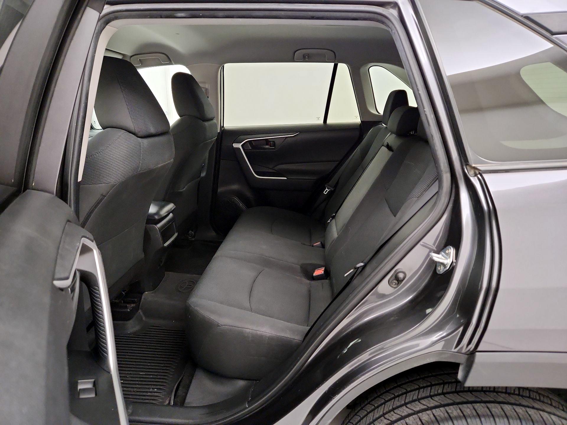 Thumbnail: 2021 Toyota RAV4 - 19