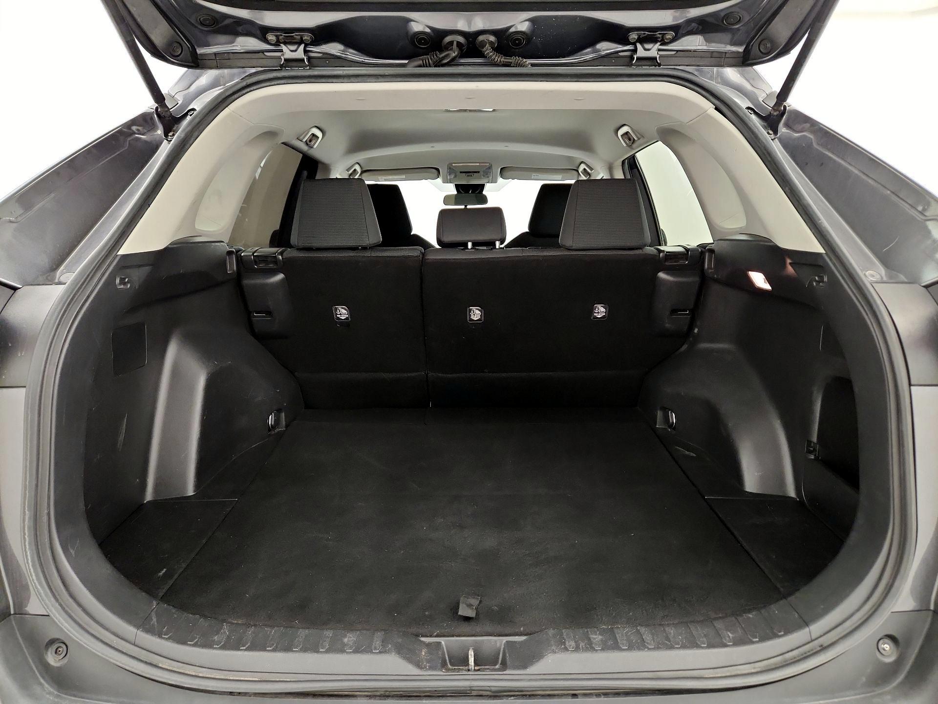 Thumbnail: 2021 Toyota RAV4 - 20