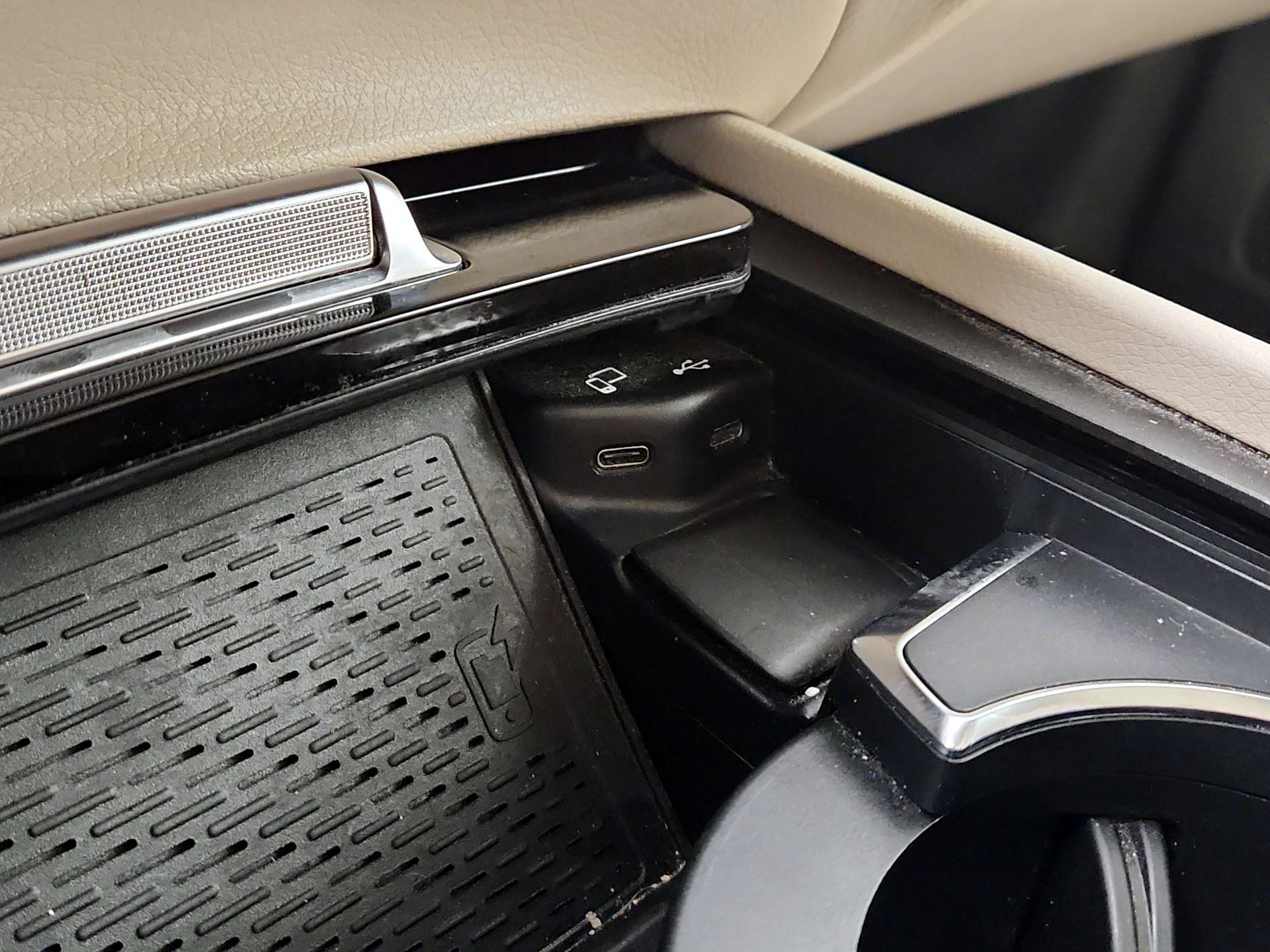 Thumbnail: 2020 Mercedes-Benz GLE - 19