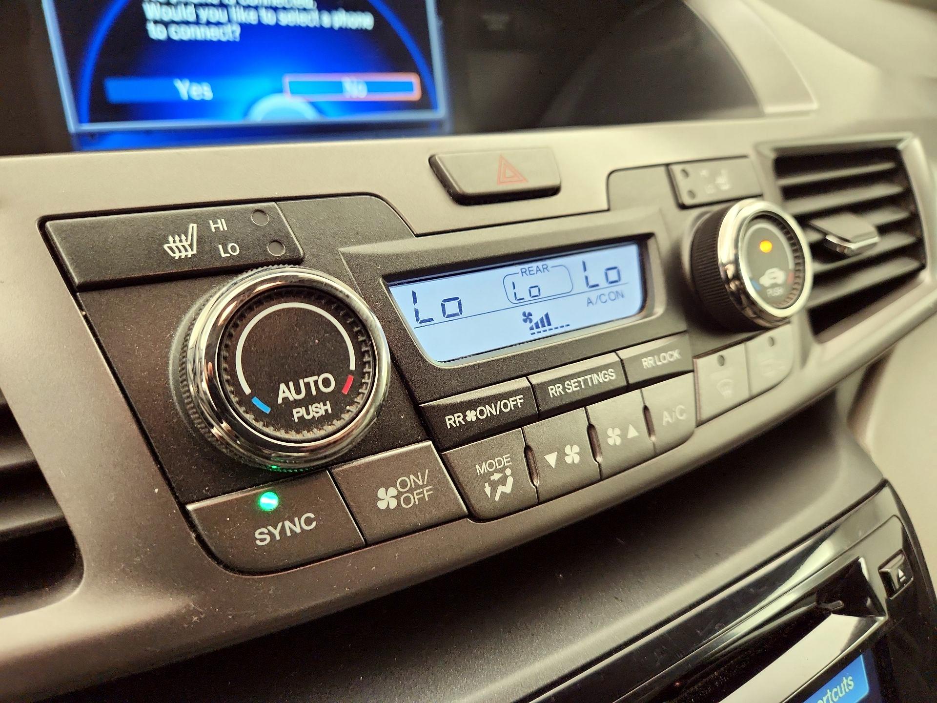 Thumbnail: 2015 Honda Odyssey - 16